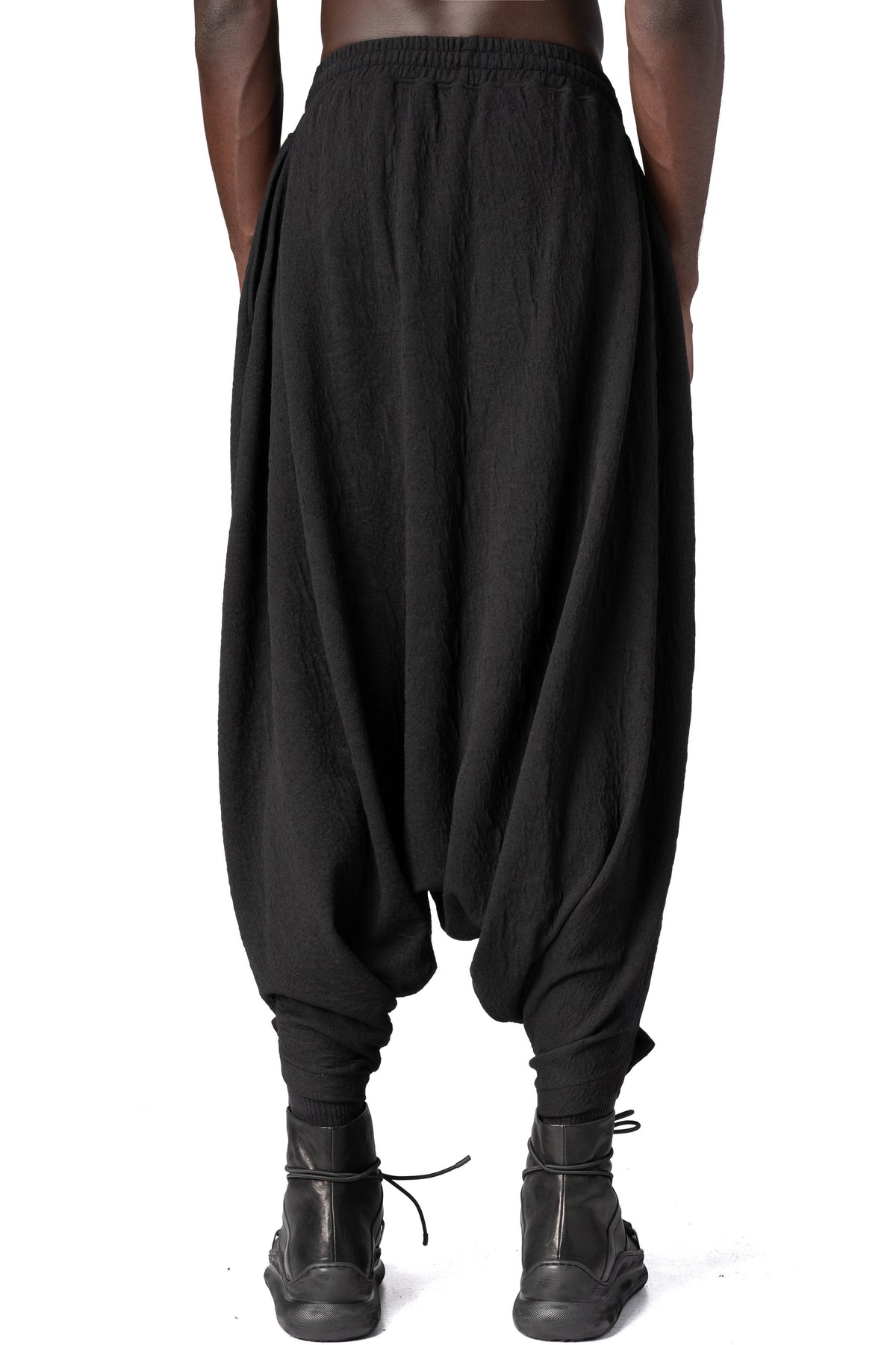 La Haine Inside Us | AW26 - Oversized low-crotch embossed fleece trousers, Black M1337