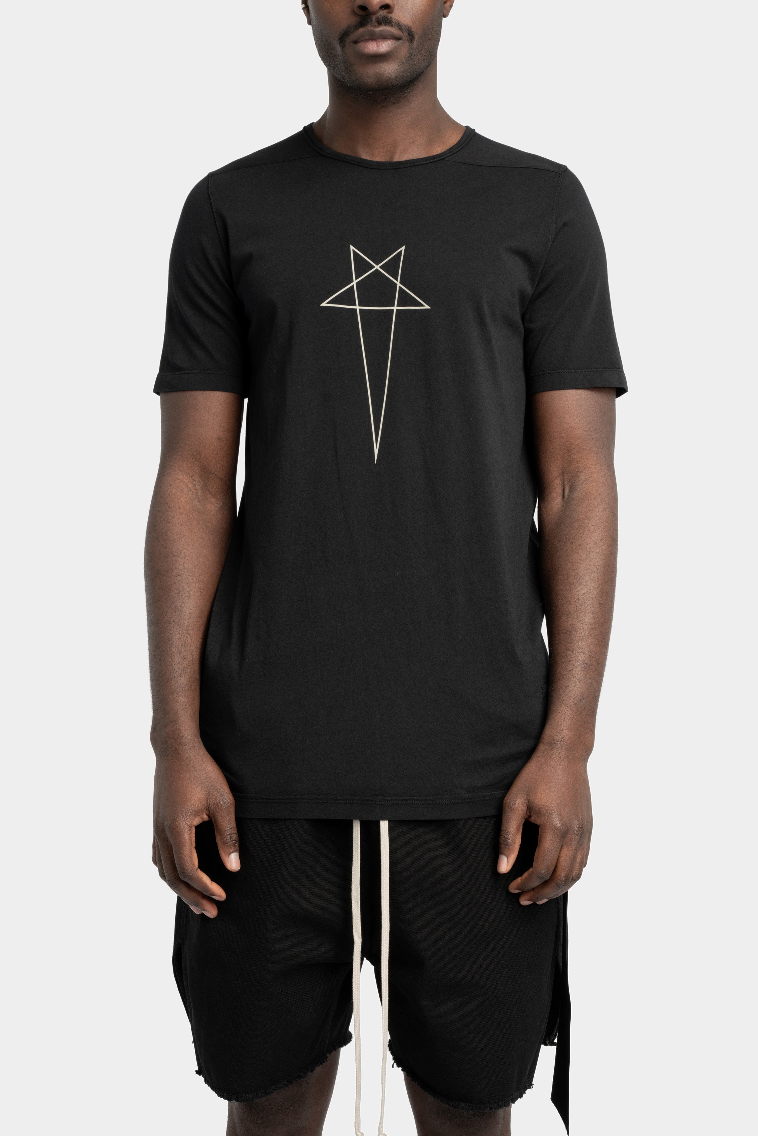 Tシャツ・カットソー RICK OWENS SS25  TEE PENTAGRAM (DU01E3259RNEP3 1108) Rick Owens Pentagram-Print Long T-Shirt In Black - 50% Off