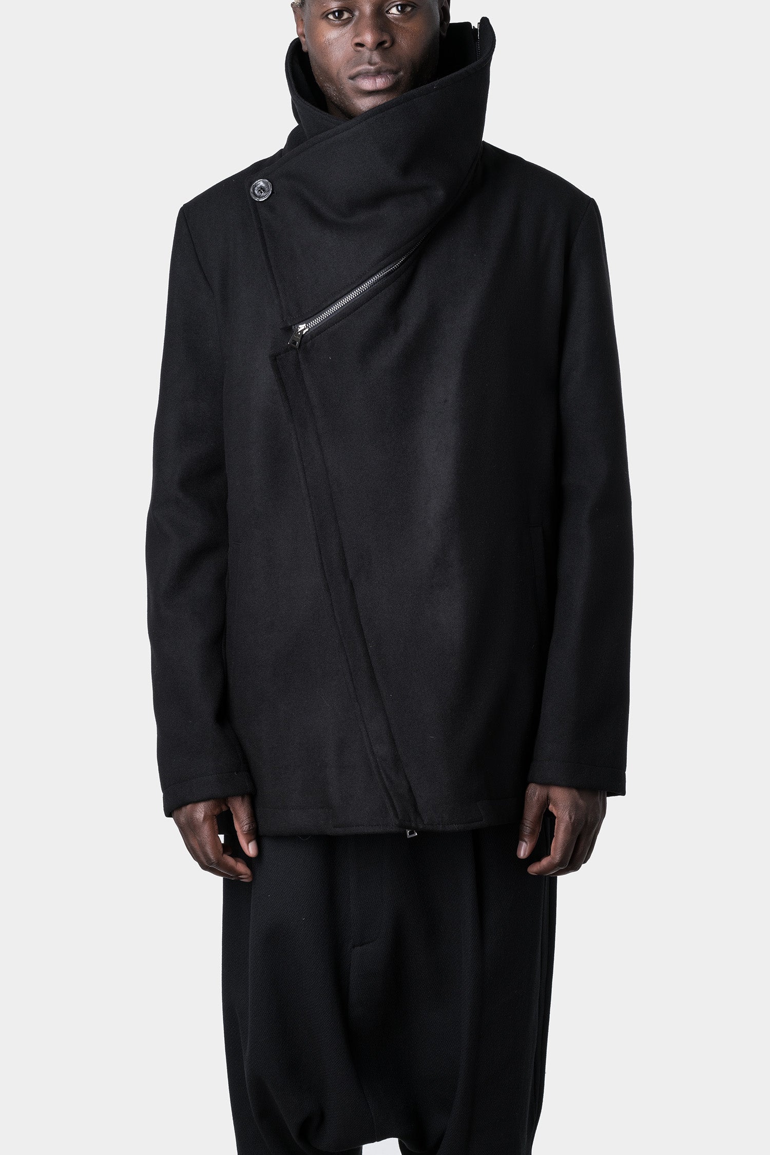 La Haine Inside Us | AW23 - Asymmetrical zip quilted high neck