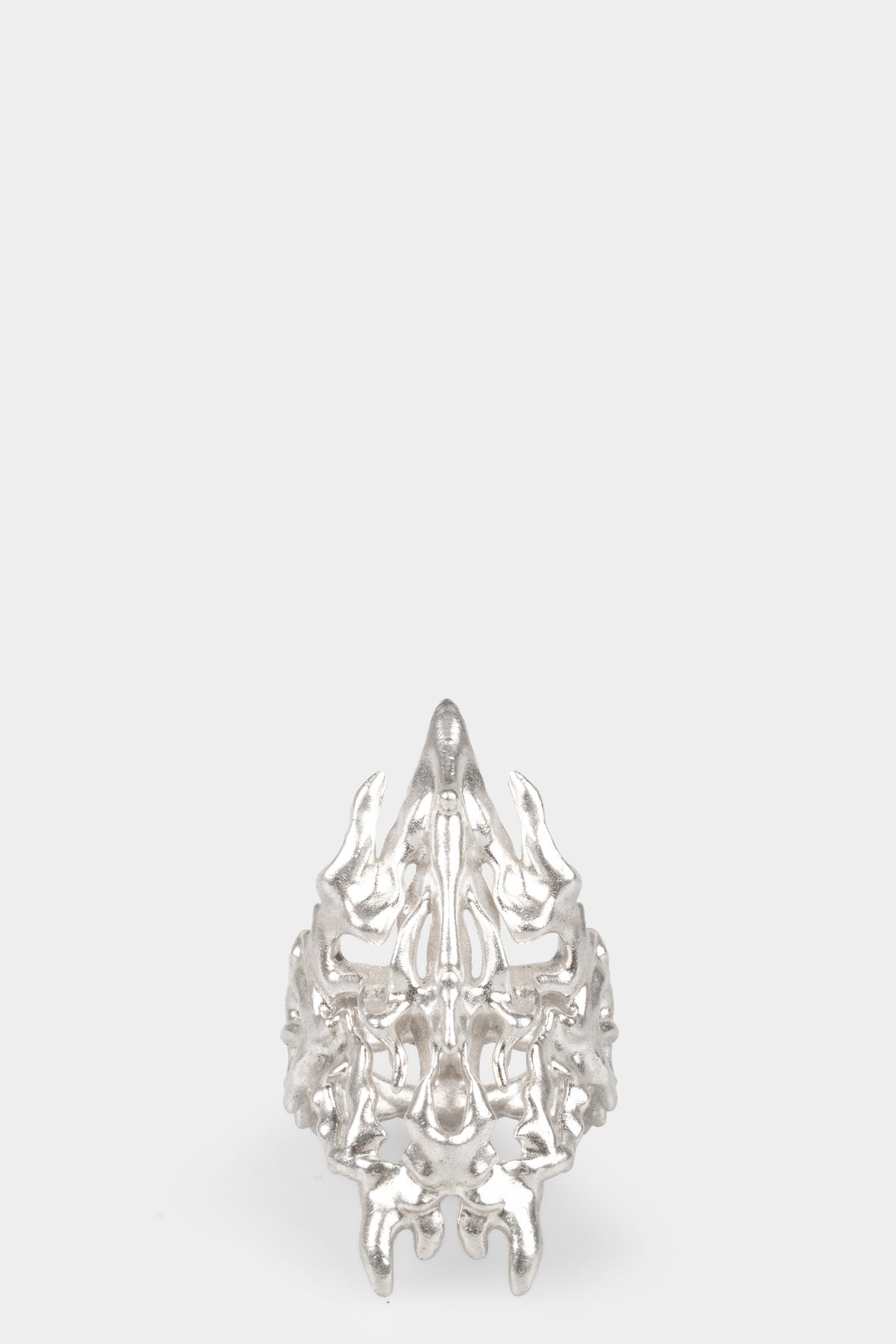Ceremonial Tribute Niaes silver ring