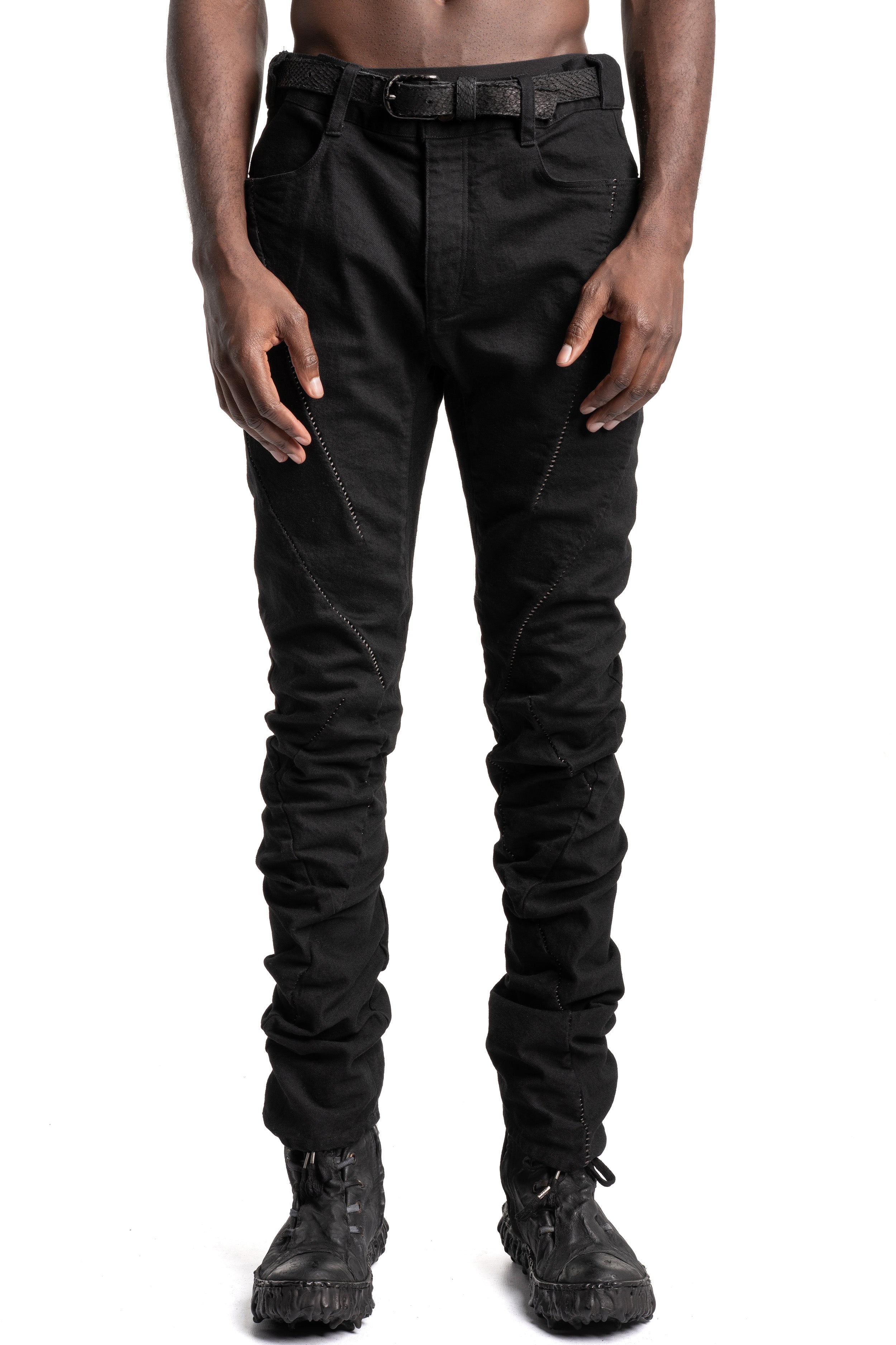 D.Hygen | SS26 - Stretch Denim Overlock Twist Curve Pants, ST107
