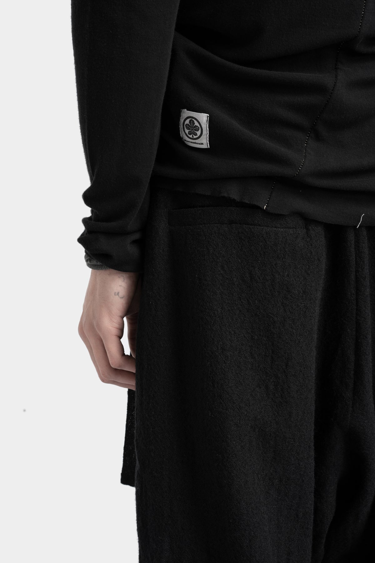 Marc Point | AW24 - Lightweight wool / silk turtleneck ls T-Shirt, Black