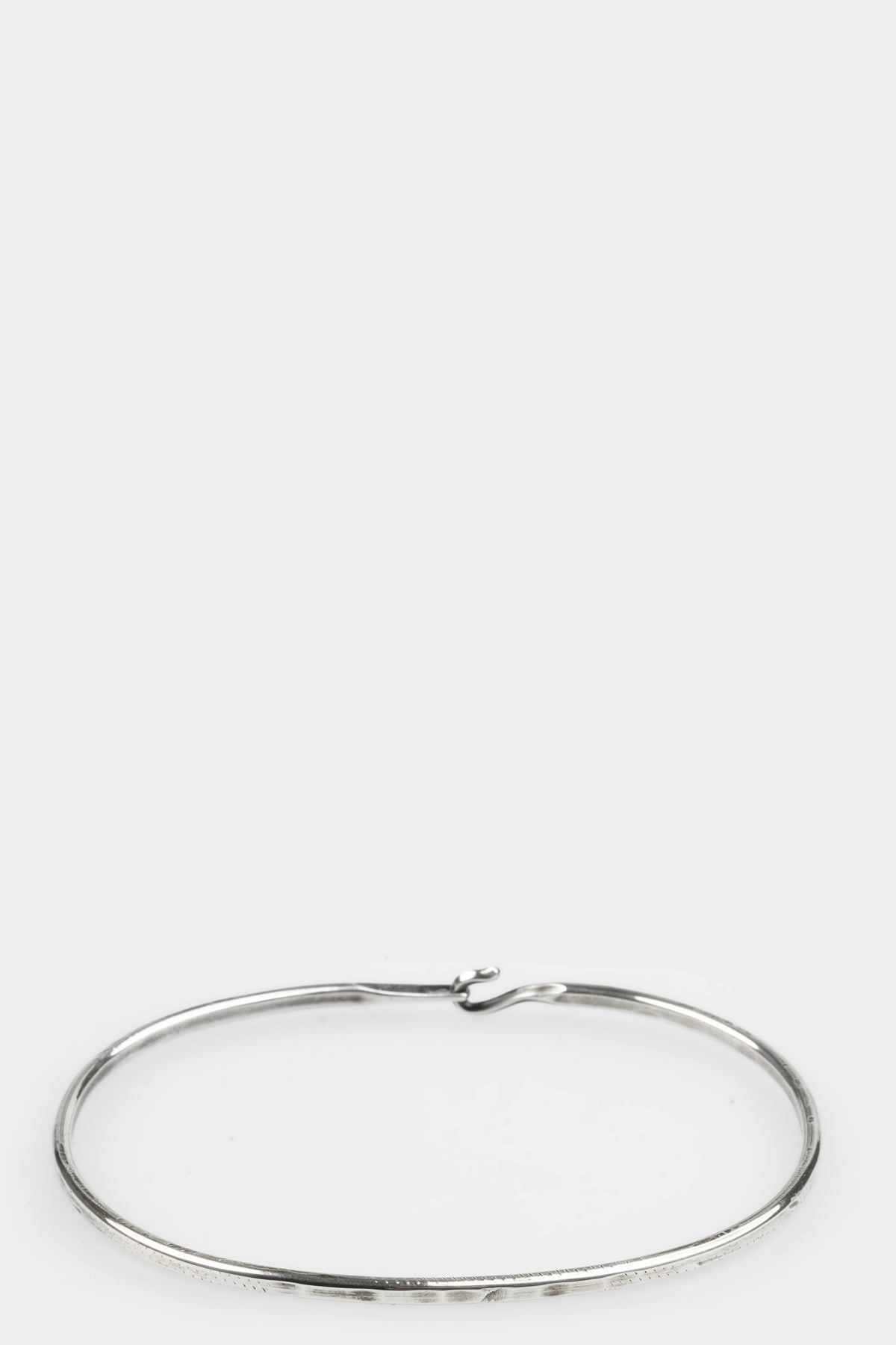 Werkstatt München | M2399 Hook silver bangle