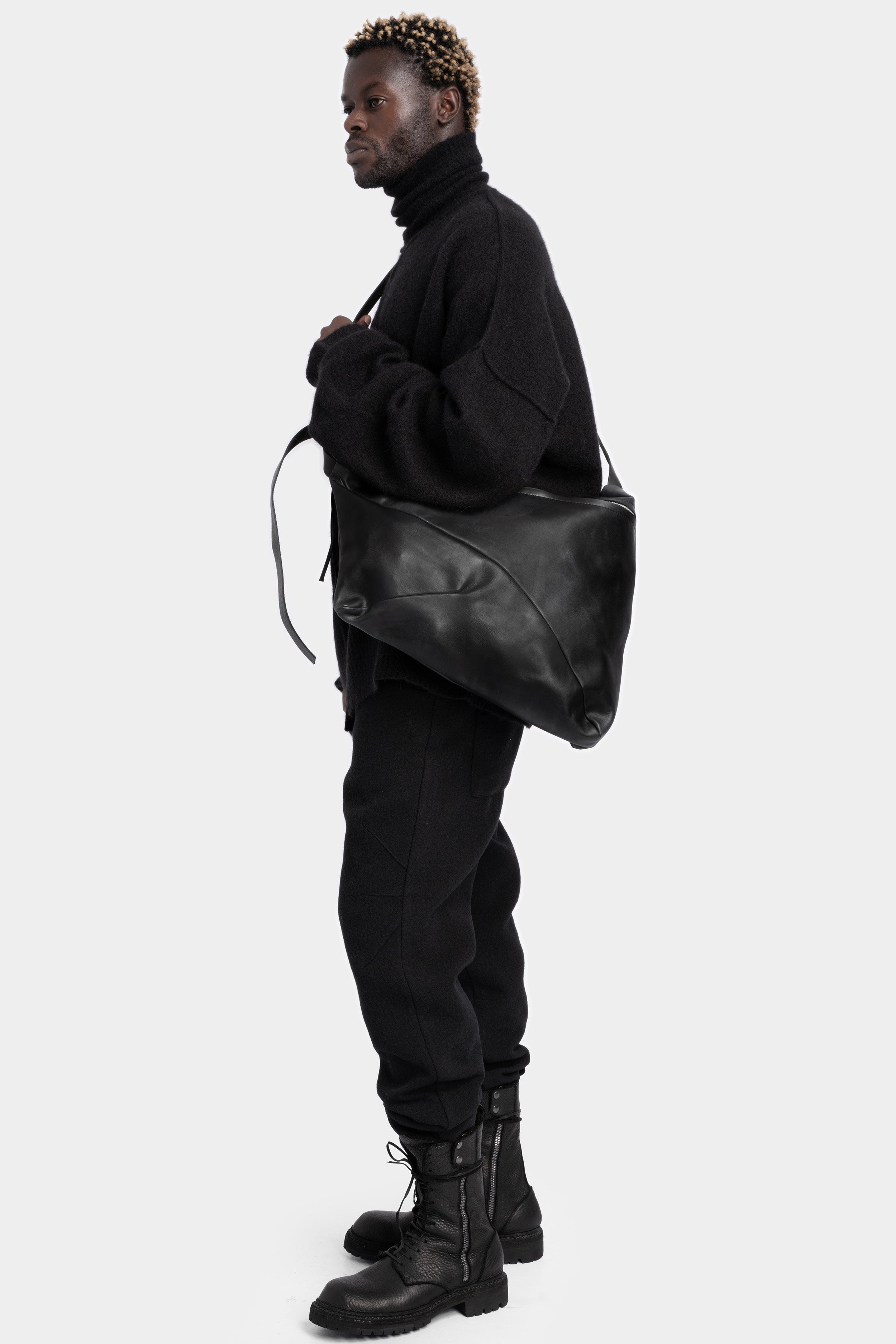 Werkschwarz | Large geometric leather shoulder bag | WERK