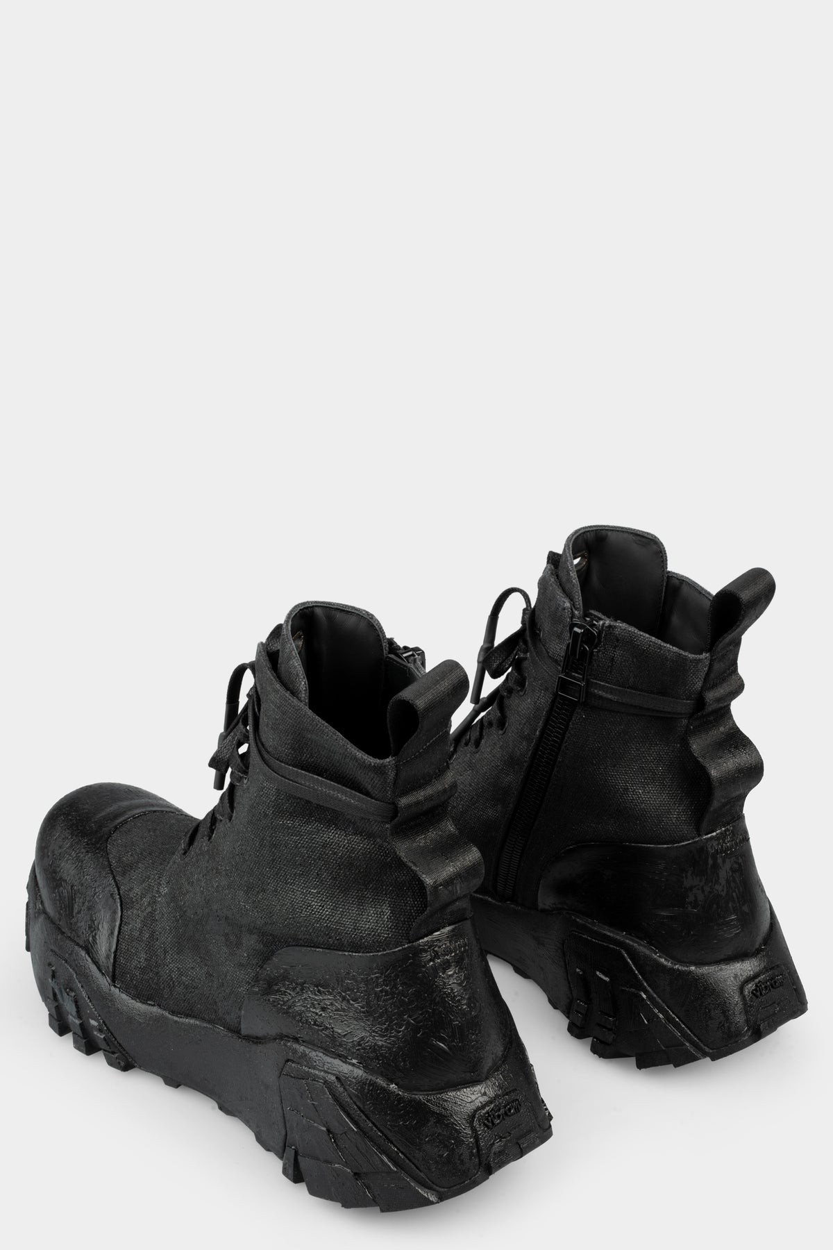GALL Laboratories | SS25 - Tar coated canvas sneakers