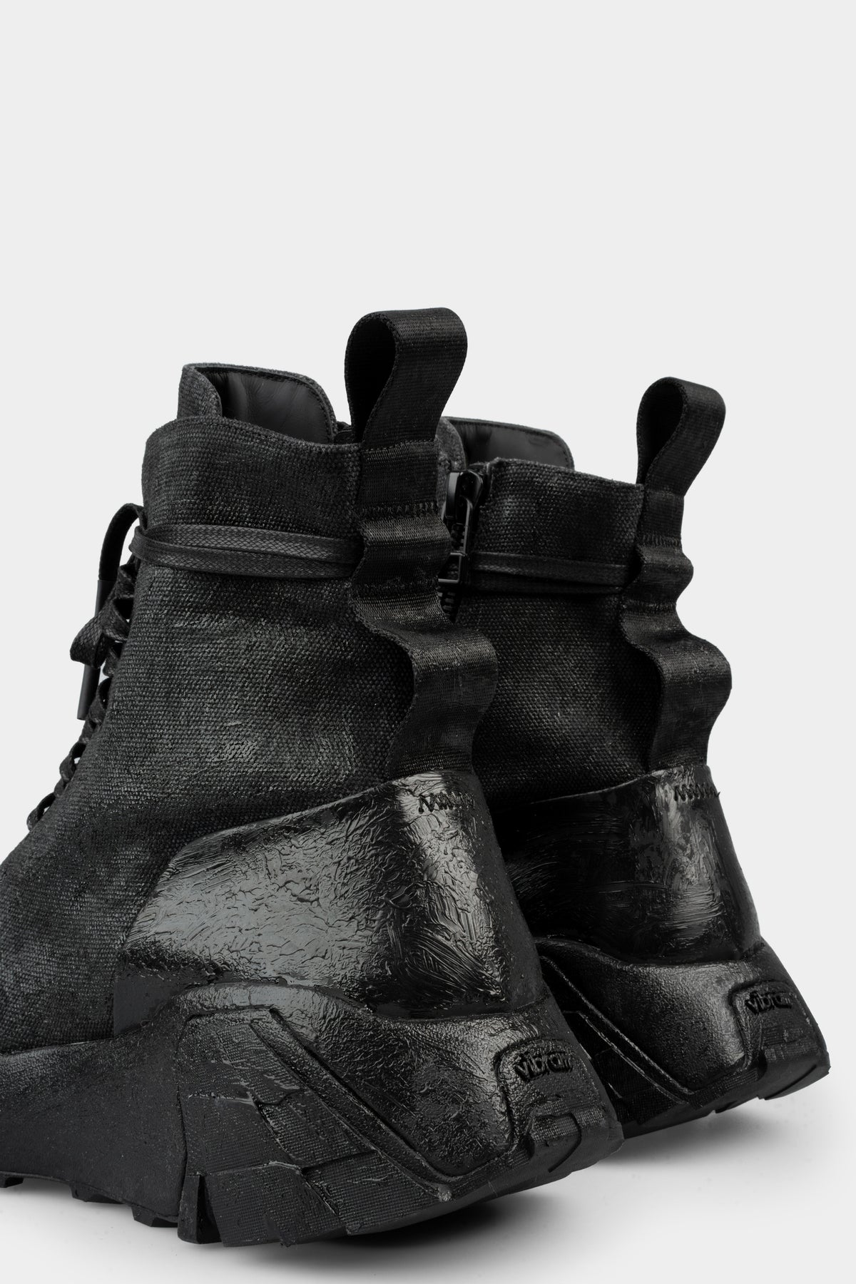 GALL Laboratories | SS25 - Tar coated canvas sneakers
