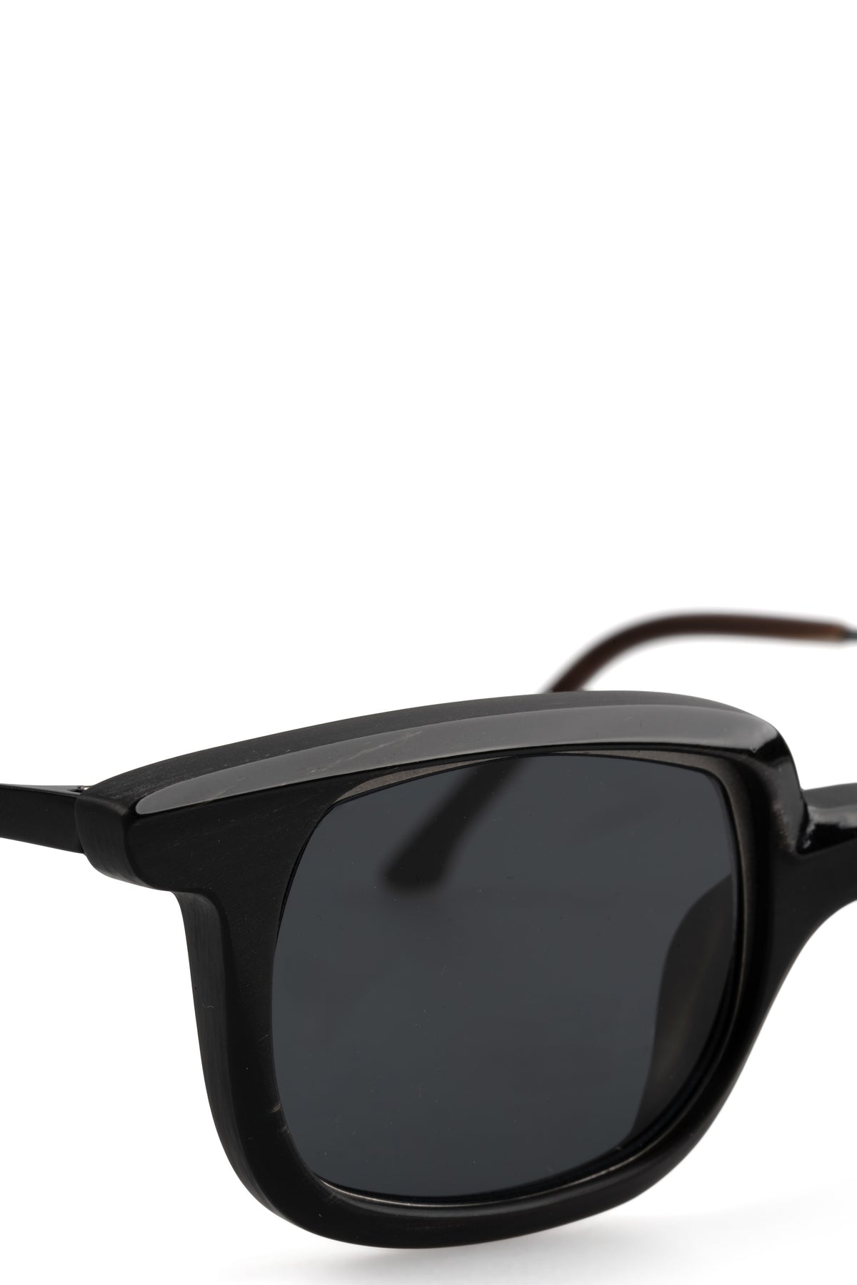Rigards | RG1065 - Horn sunglasses, black/white / dark grey lens