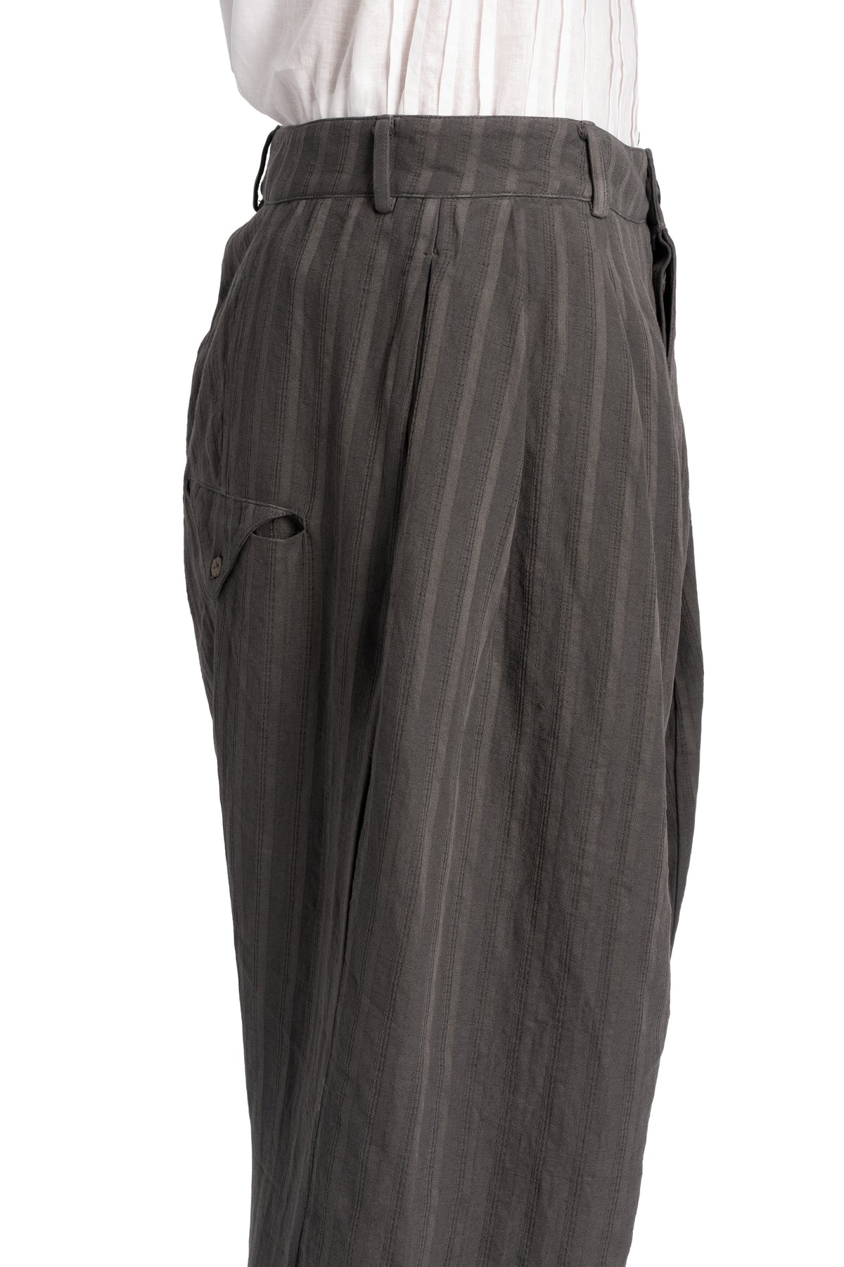 Pleated pants