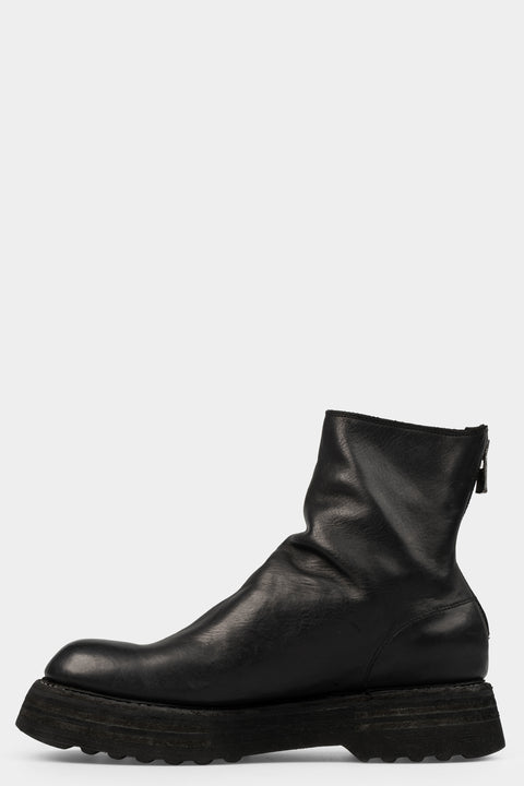 Guidi 526V - Creeper back zip boots, Black / Full Grain Horse Leather, shot on table