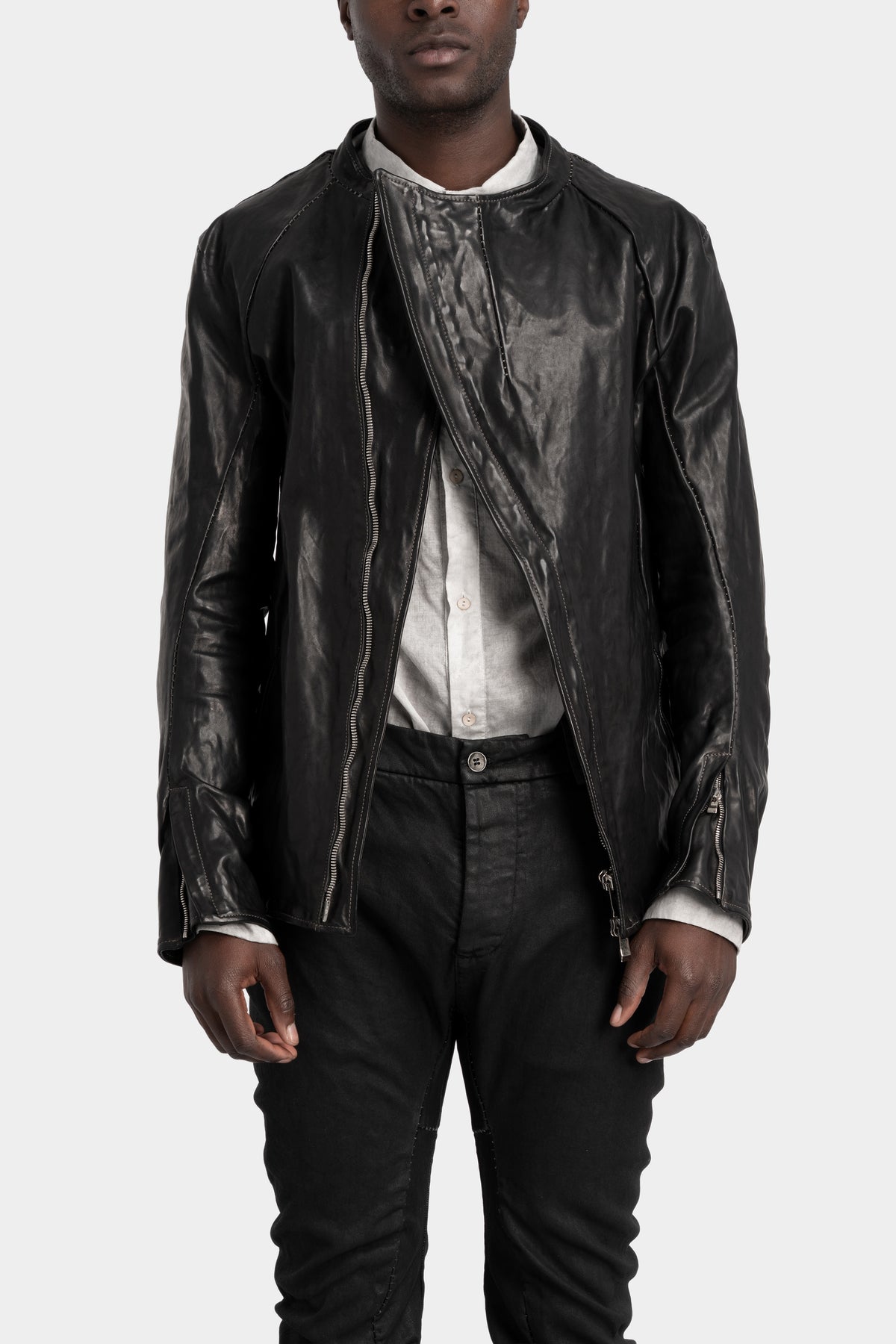 Collarless curved zip leather jacket