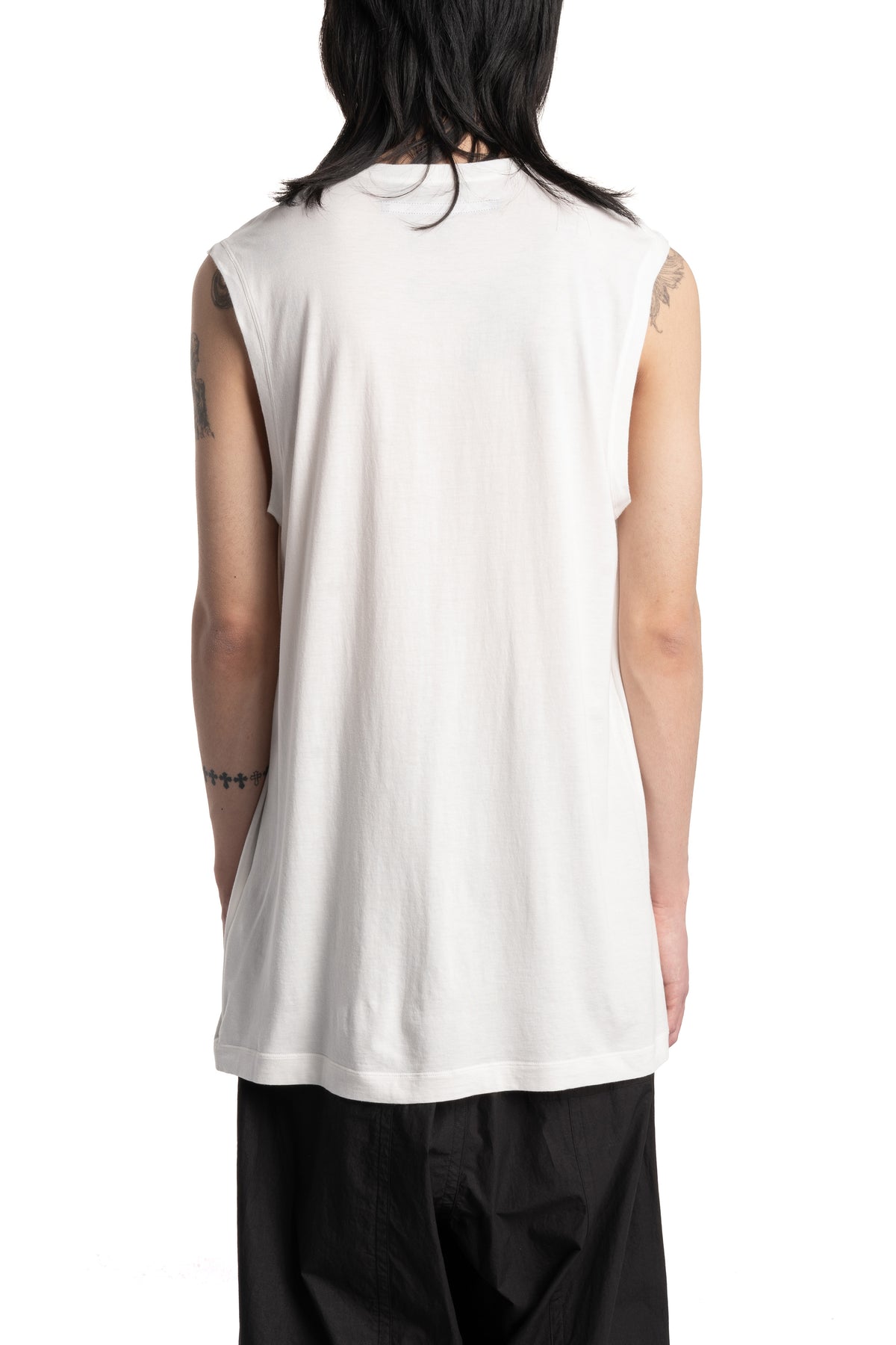 Julius_7 | SS26 - Printed Sleeveless T-Shirt, White 937CPM3