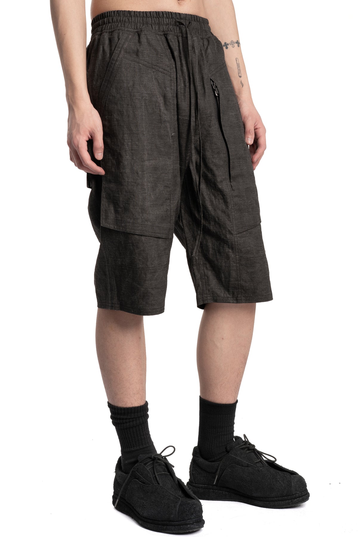 Blackmerle | SS26 - Ink-Coated Flax Trousers, 261-B01-500IC