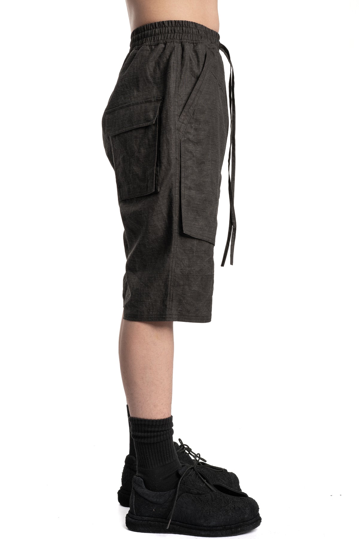 Blackmerle | SS26 - Ink-Coated Flax Trousers, 261-B01-500IC