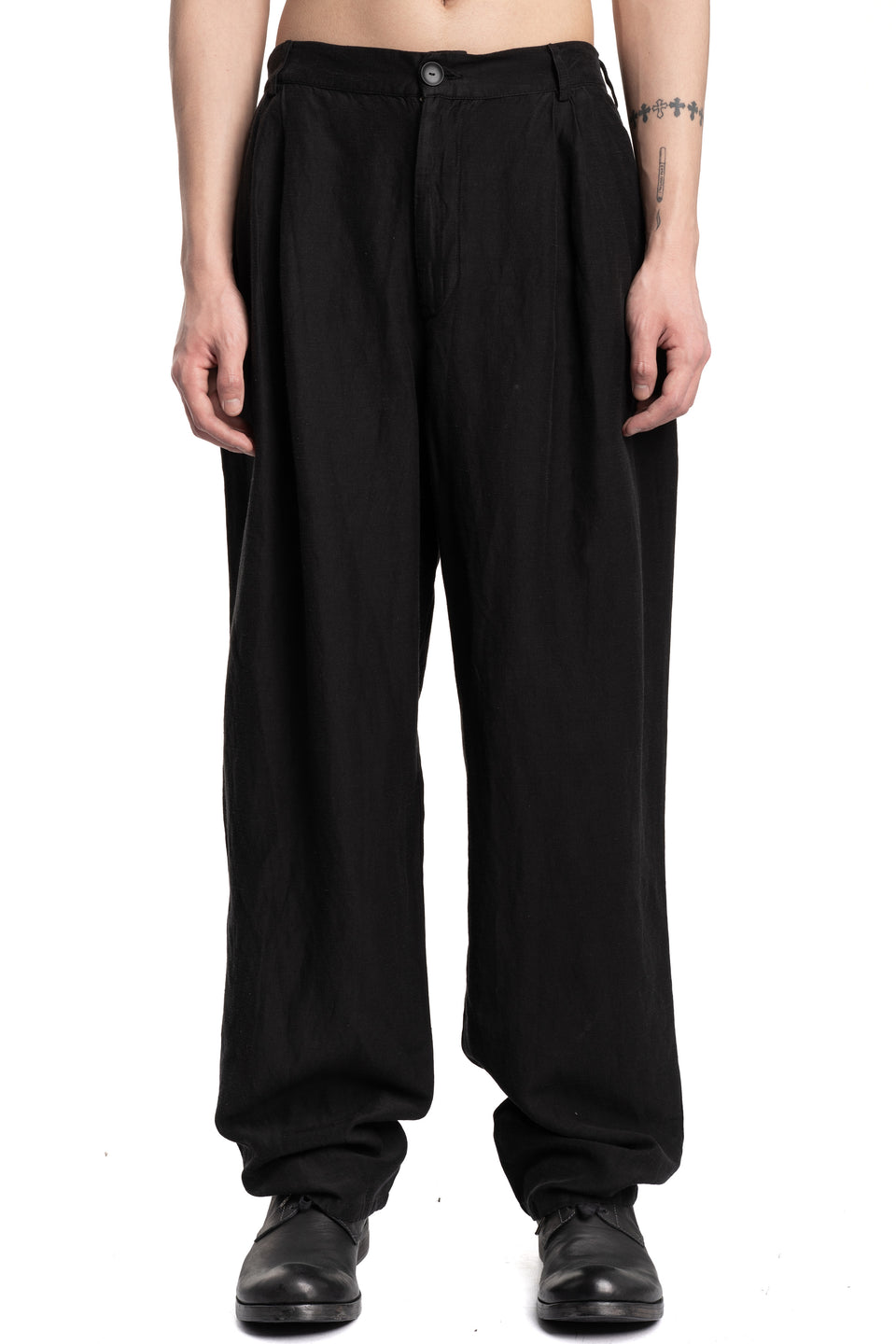 Pleated pants