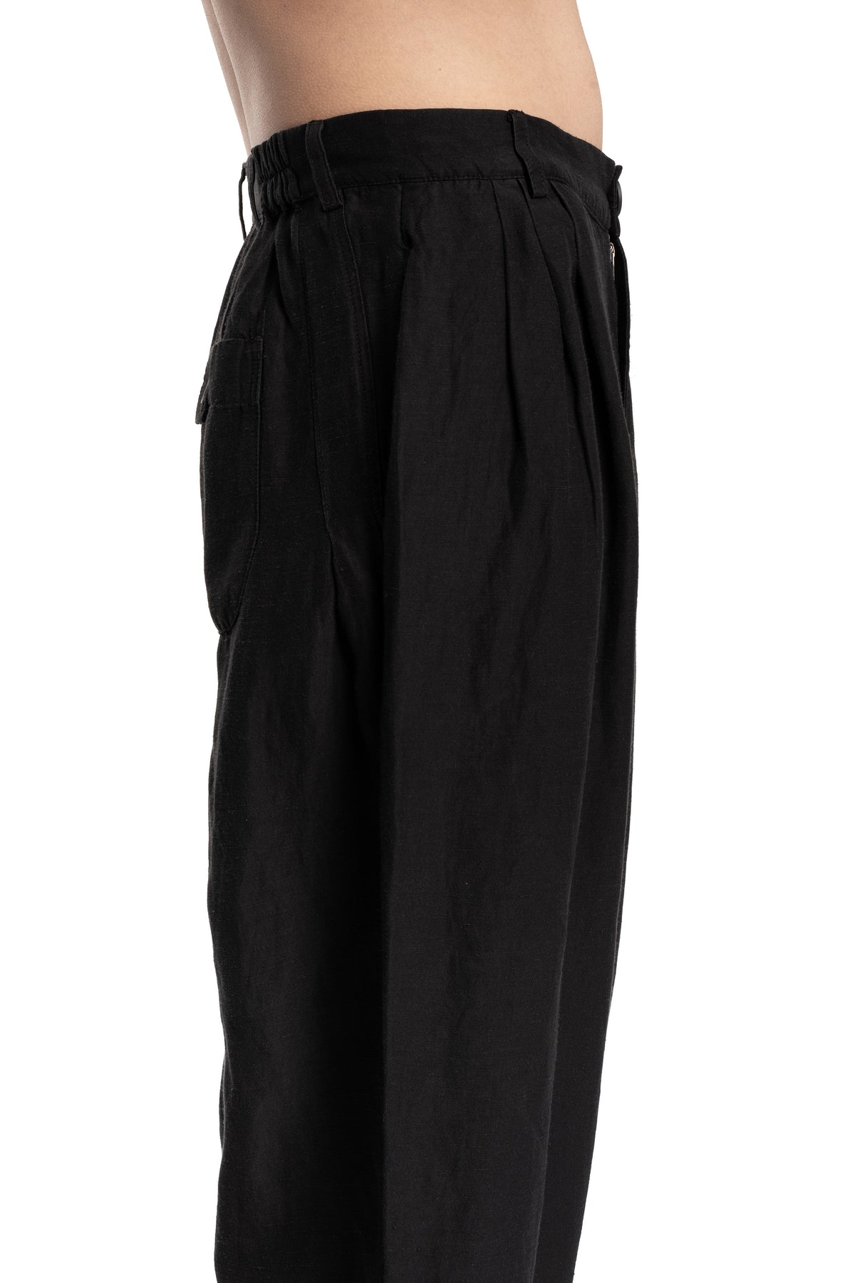 Pleated pants