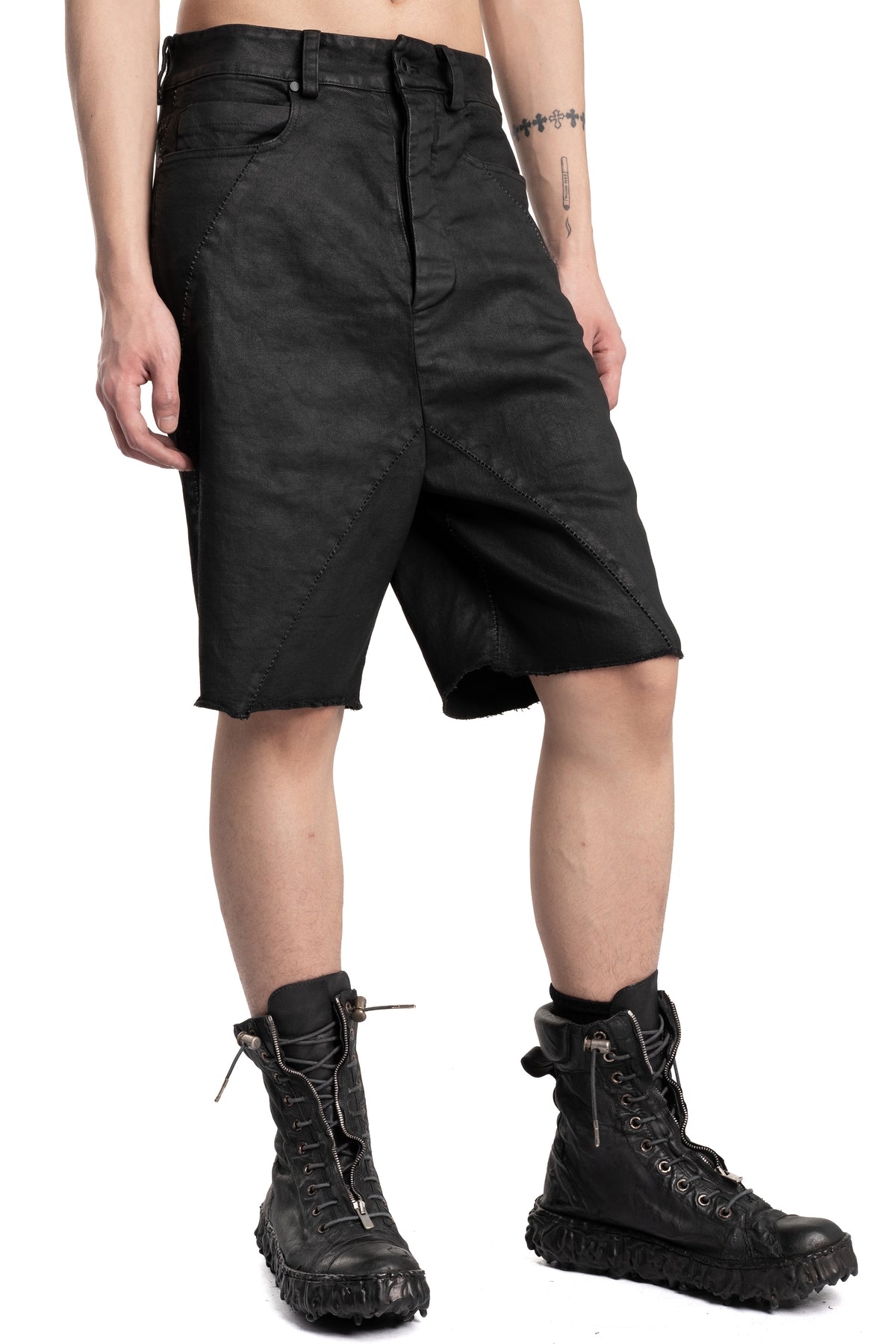 MD75 | SS26 - Cracked Coated Denim Shorts, MD13285