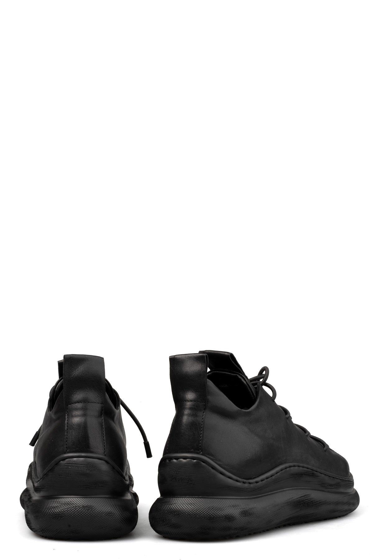 Puro | SS26 - Low laced leather sneakers | SPORTING HERO