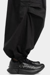 Y-3 | AW25 - Darted knees oversized cargo pants KE2311