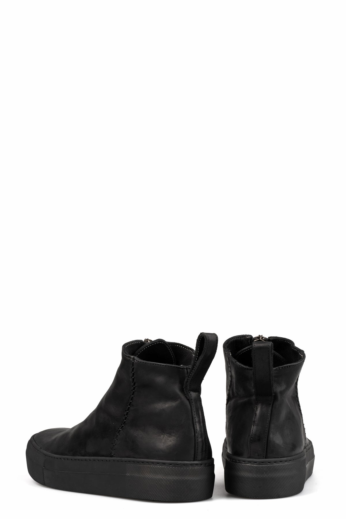 Incarnation | Low front zip leather sneakers, 11V-71167