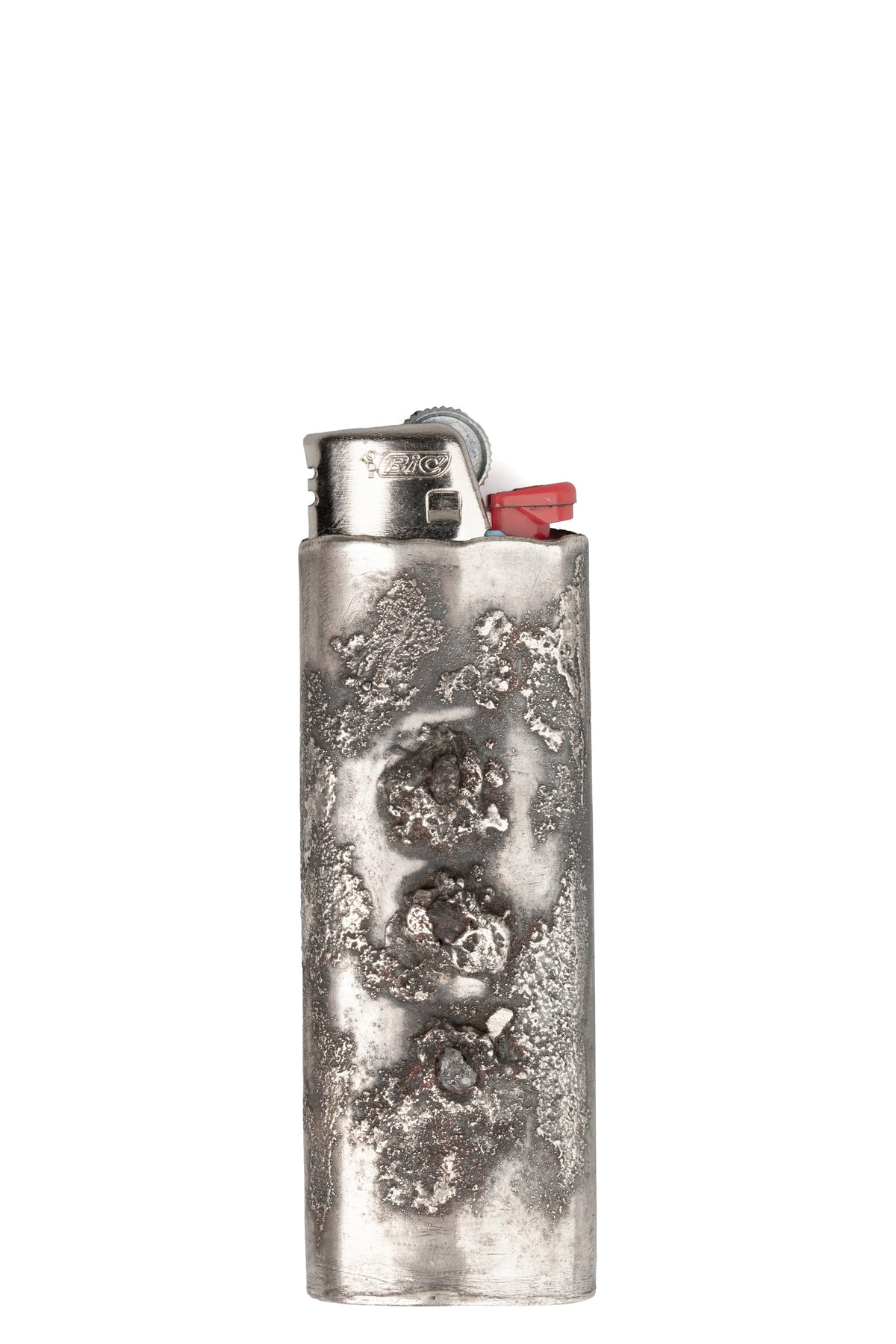 CUMA | Silver lighter case 3 black diamonds, shot on table