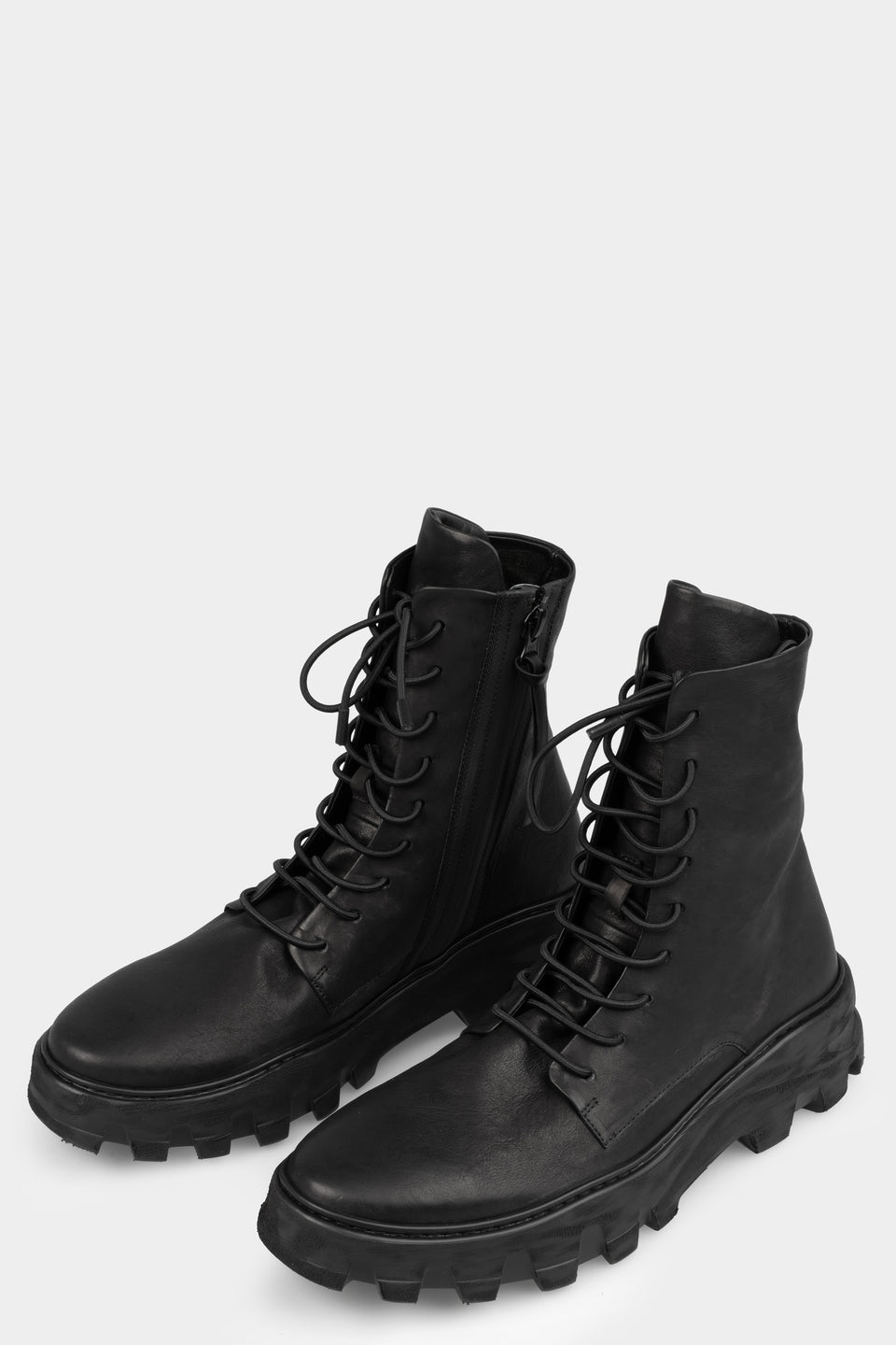 Laced calf leather combat boots
