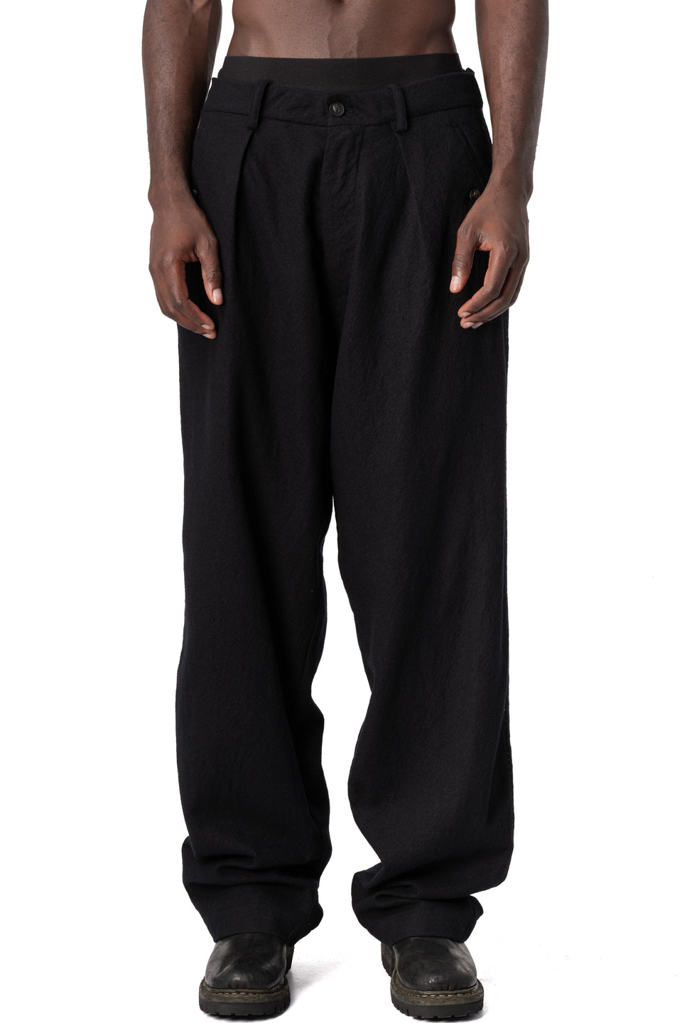 Pleated supersoft wool wide-leg trousers, Black