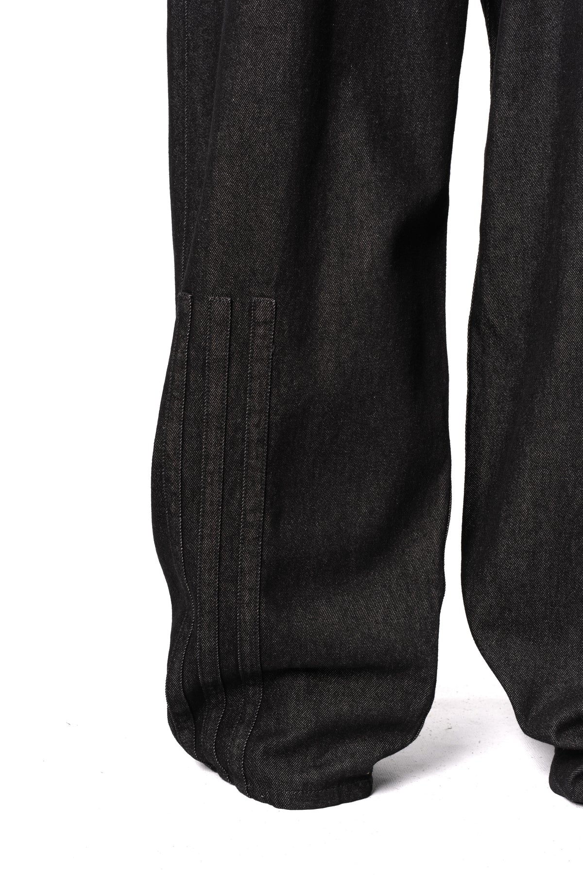 Oversized denim pants