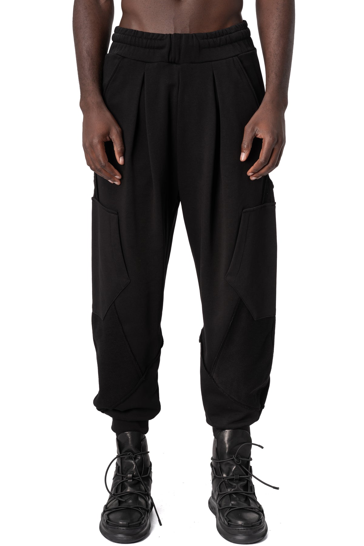 La Haine Inside Us | AW26 - Diagonal fleece trousers M1336, front view