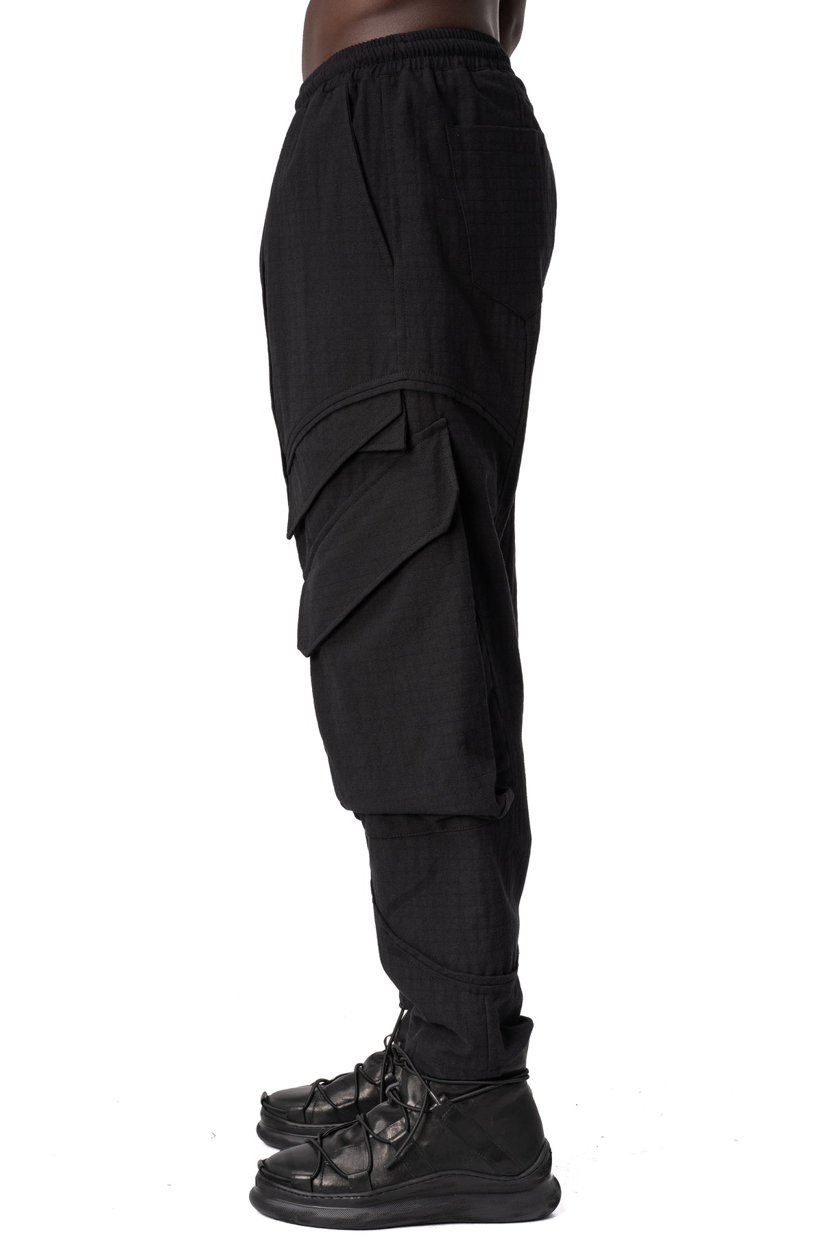 La Haine Inside Us | AW26 - Textured cotton cargo trousers, M1363