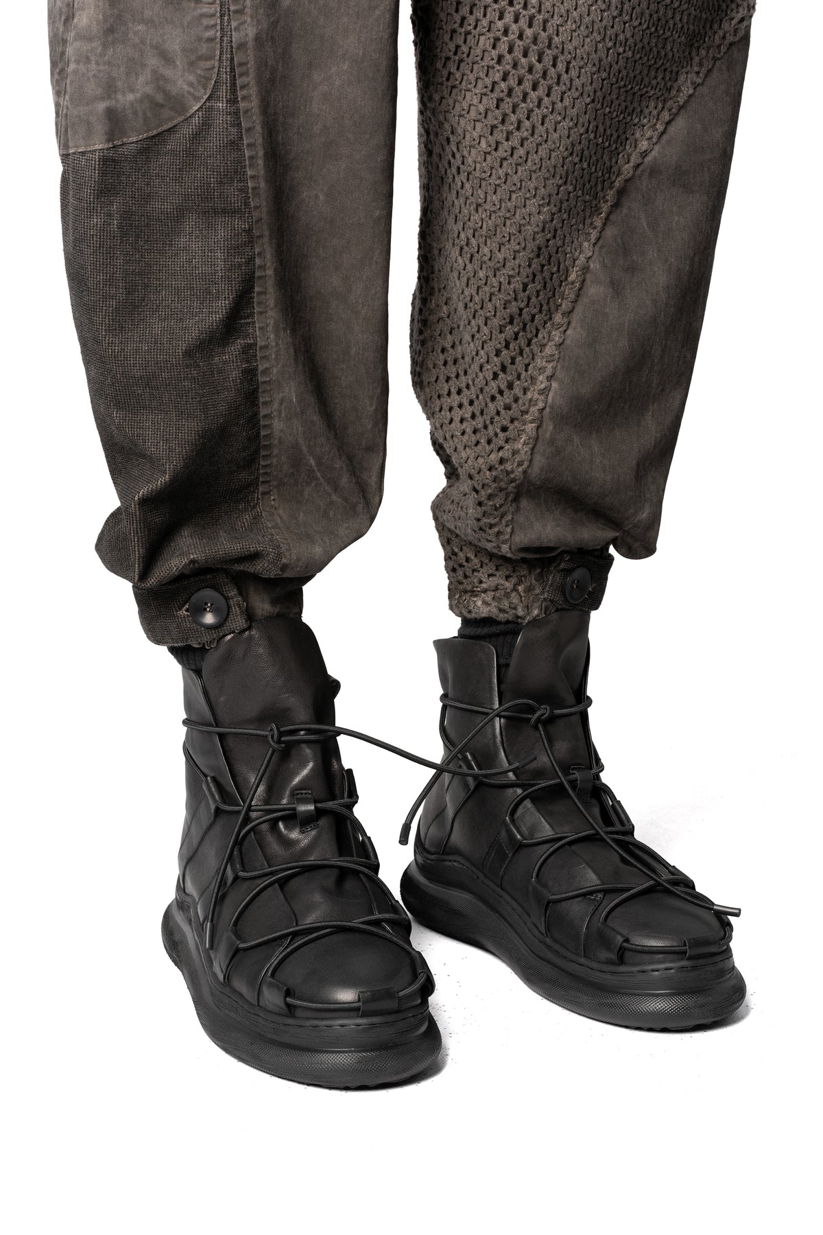 La Haine Inside Us | AW26 - Oversized meshcore cargo trousers, Mud M1318