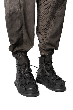 La Haine Inside Us | AW26 - Oversized meshcore cargo trousers, Mud M1318