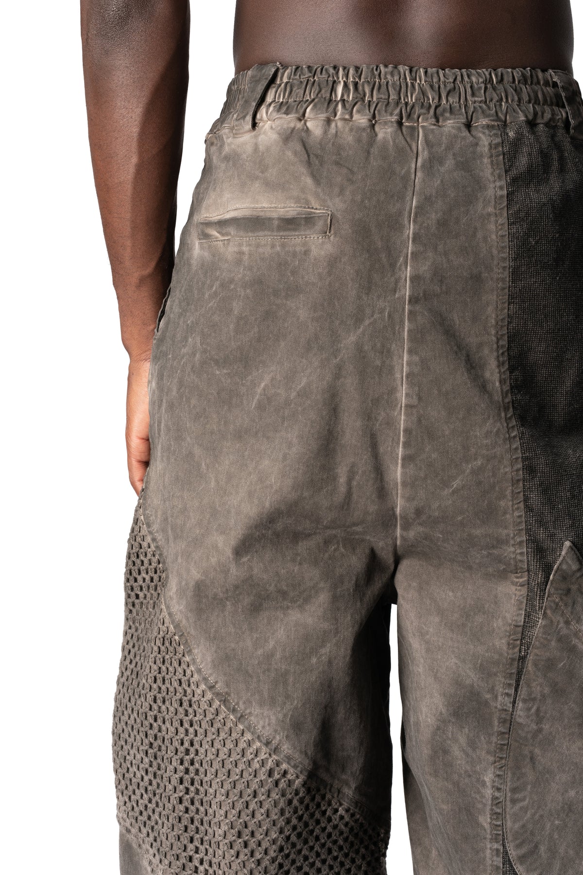 La Haine Inside Us | AW26 - Oversized meshcore cargo trousers, Mud M1318
