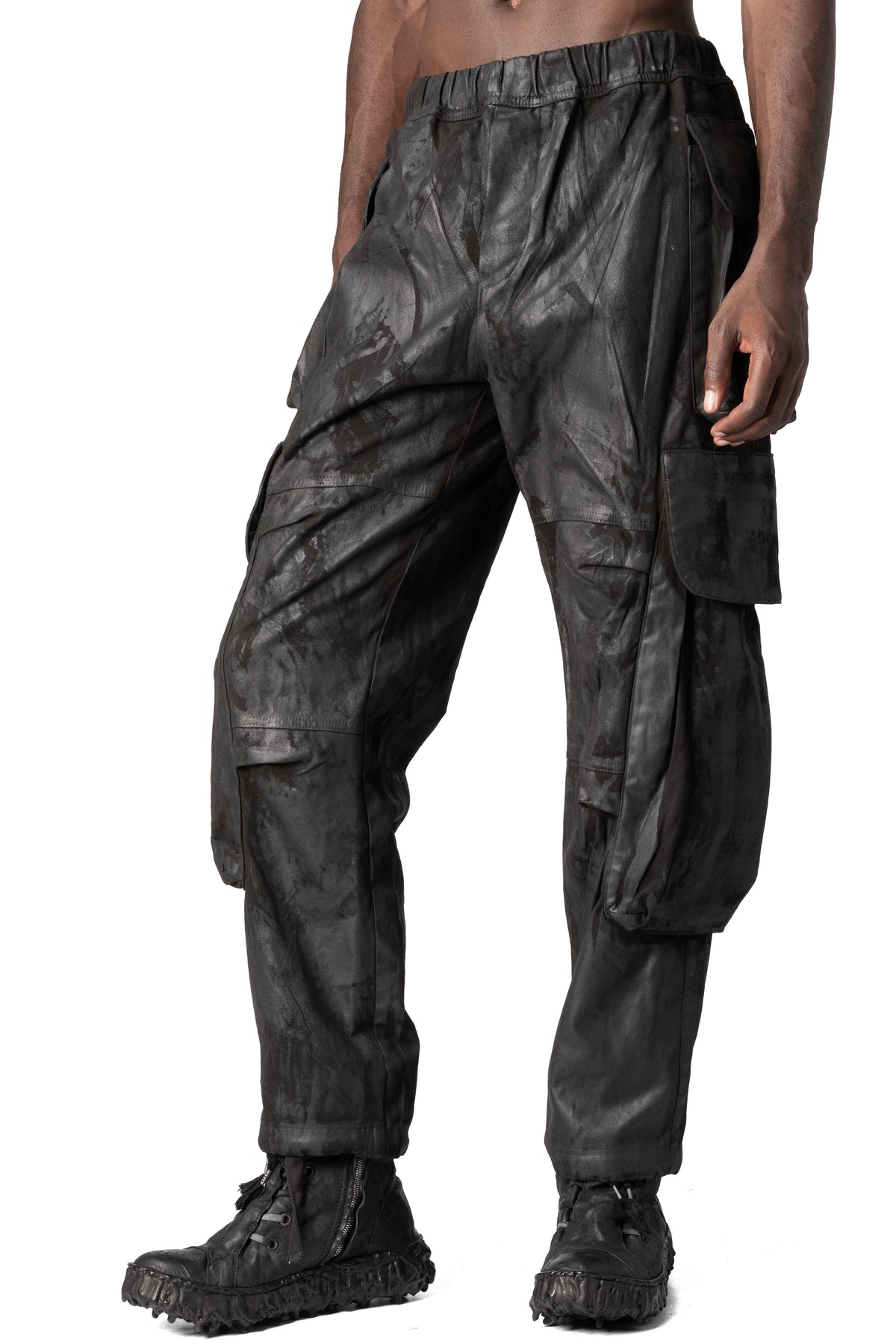 La Haine Inside Us | AW26 - Coated cotton stretch cargo trousers M1309