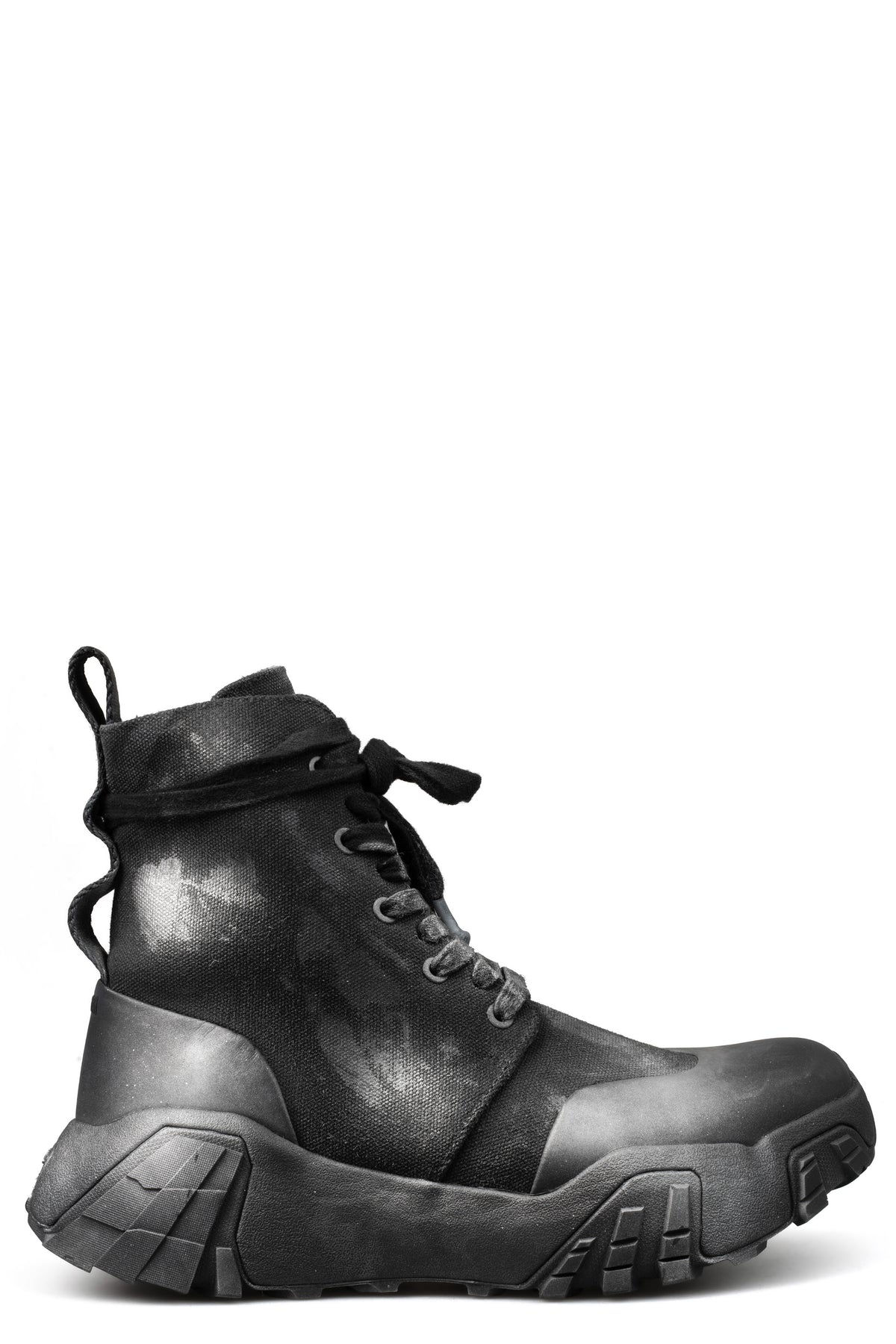 GALL | SS26 - Laced canvas boots, Spray, shot on table