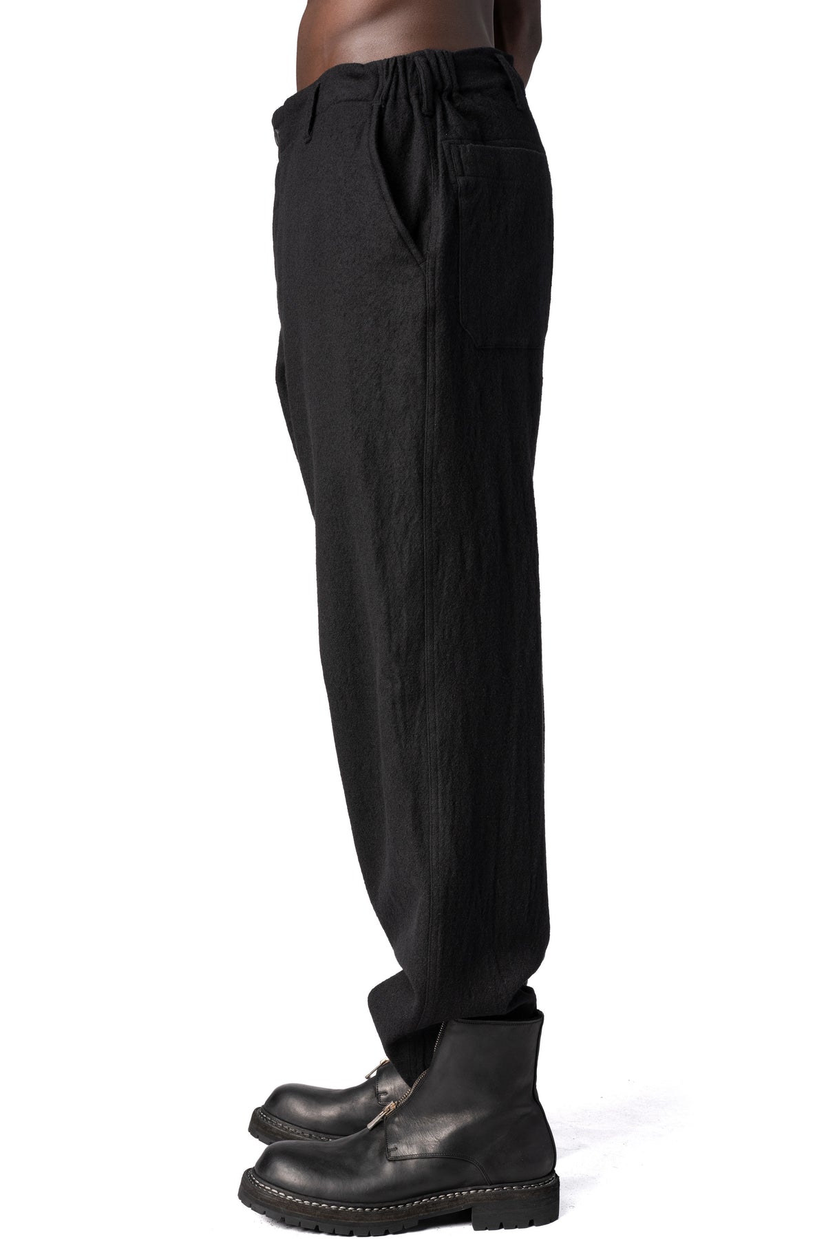 Y's Yohji Yamamoto | AW26 - Shrink wool patch pocket pants, Black MW-P70-101