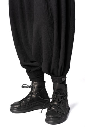 La Haine Inside Us | AW26 - Oversized low-crotch embossed fleece trousers, Black M1337