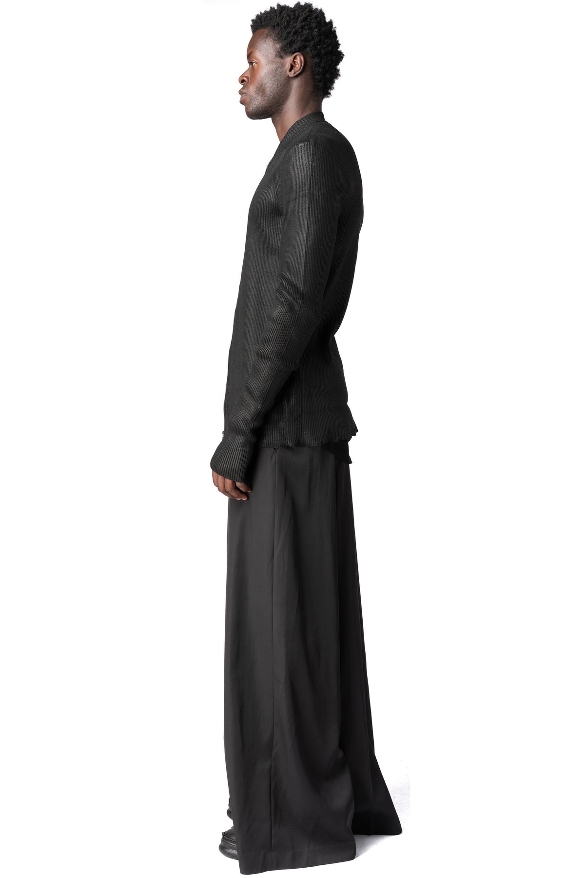 Julius_7 | AW26 - Coated zip-front knit cardigan, Black 957KNM1-C