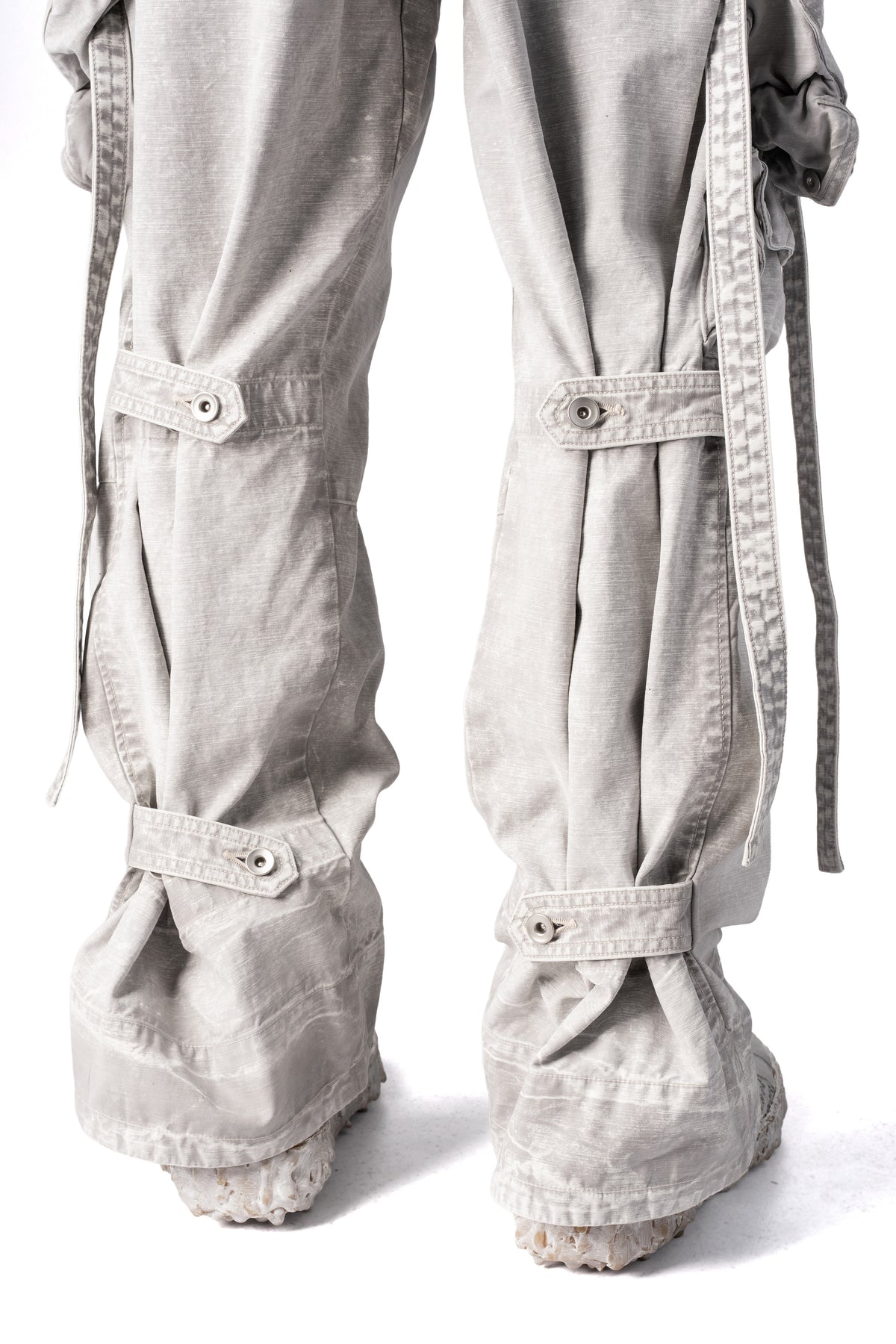 Julius_7 | AW26 - Wide cargo trousers, Plaster 957PAM16-PL