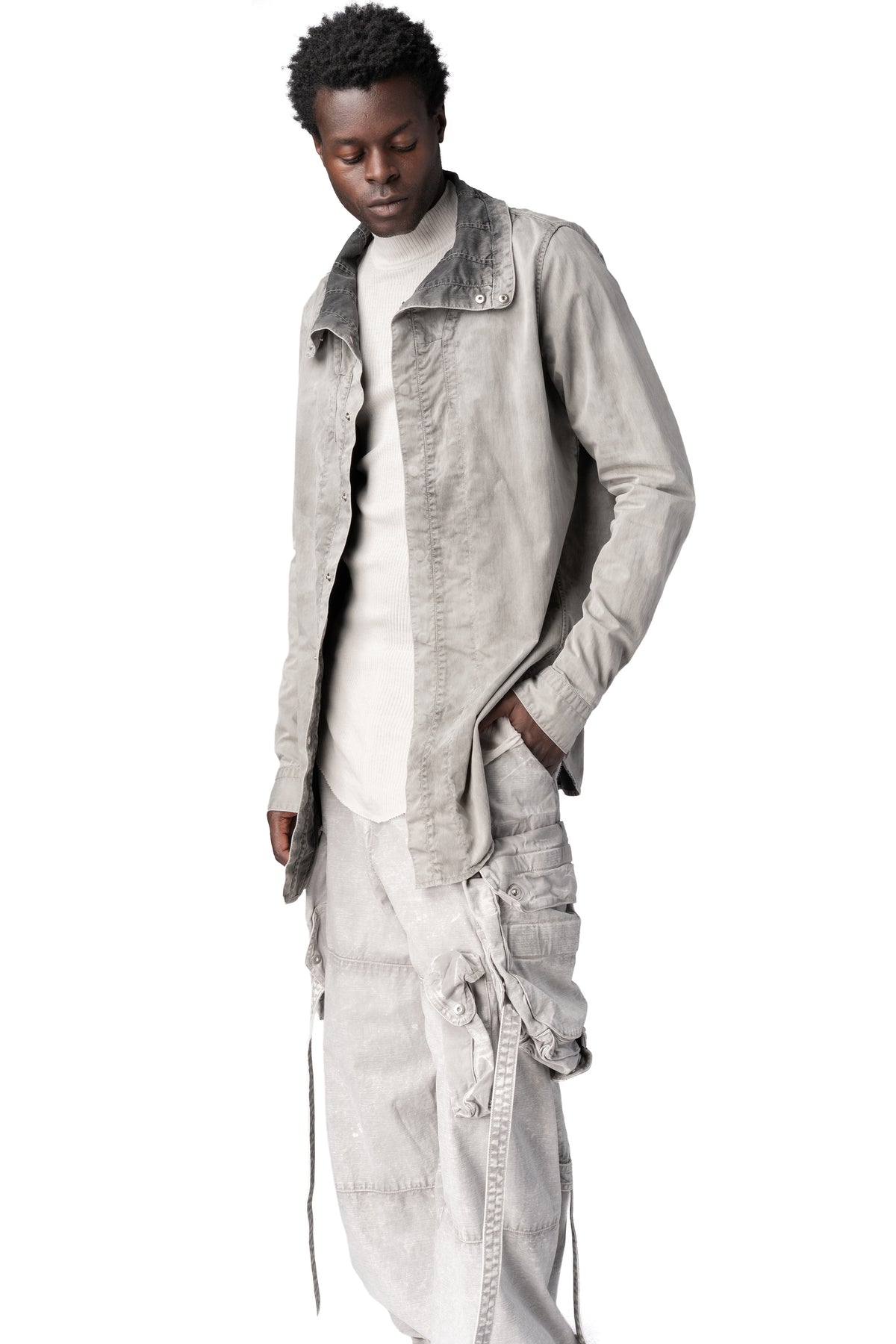 Julius_7 | AW26 - High collar twill shirt, Smog 957SHM1