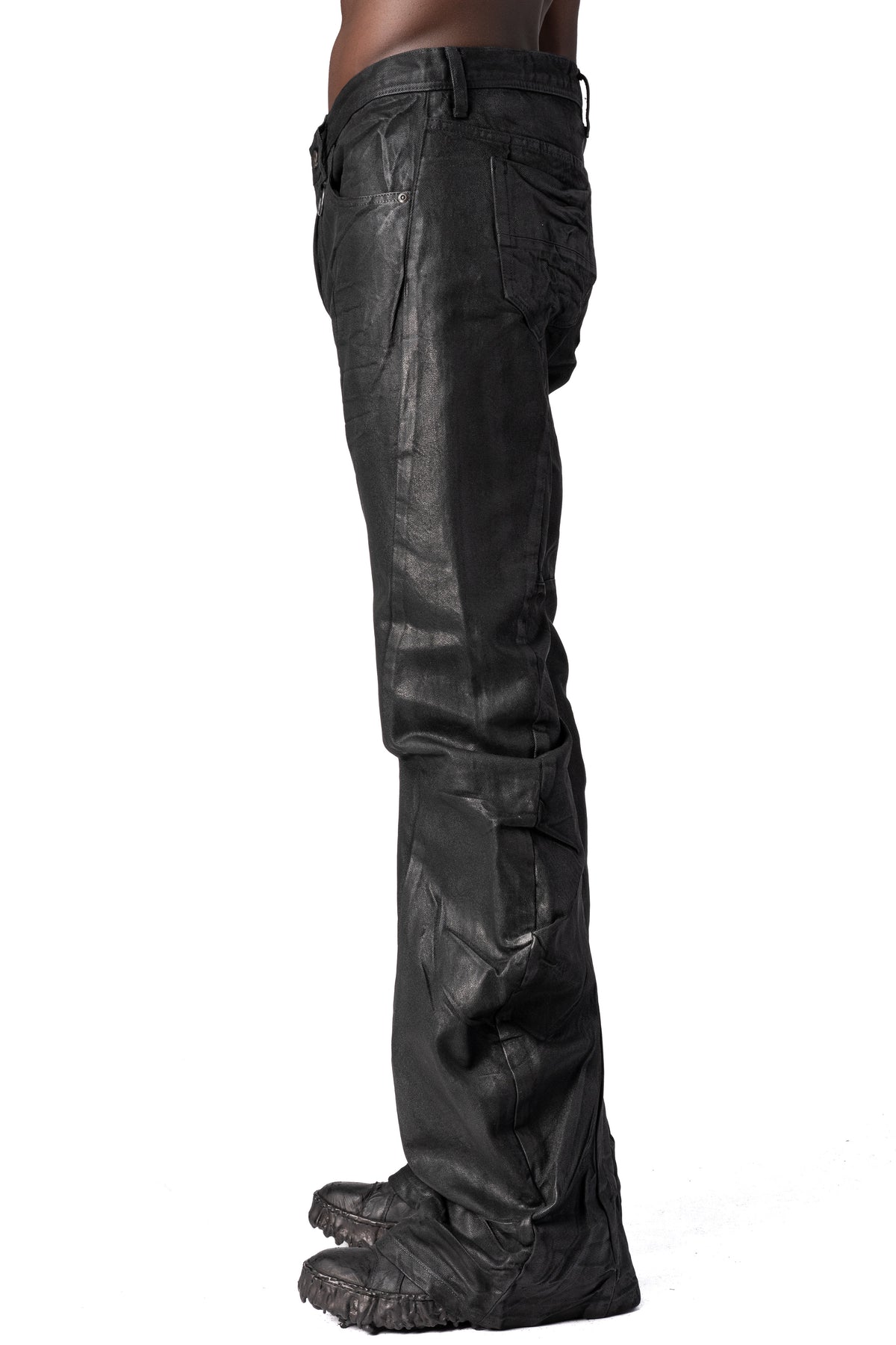 Julius_7 | AW26 - Coated denim flared jeans, Black 957PAM12