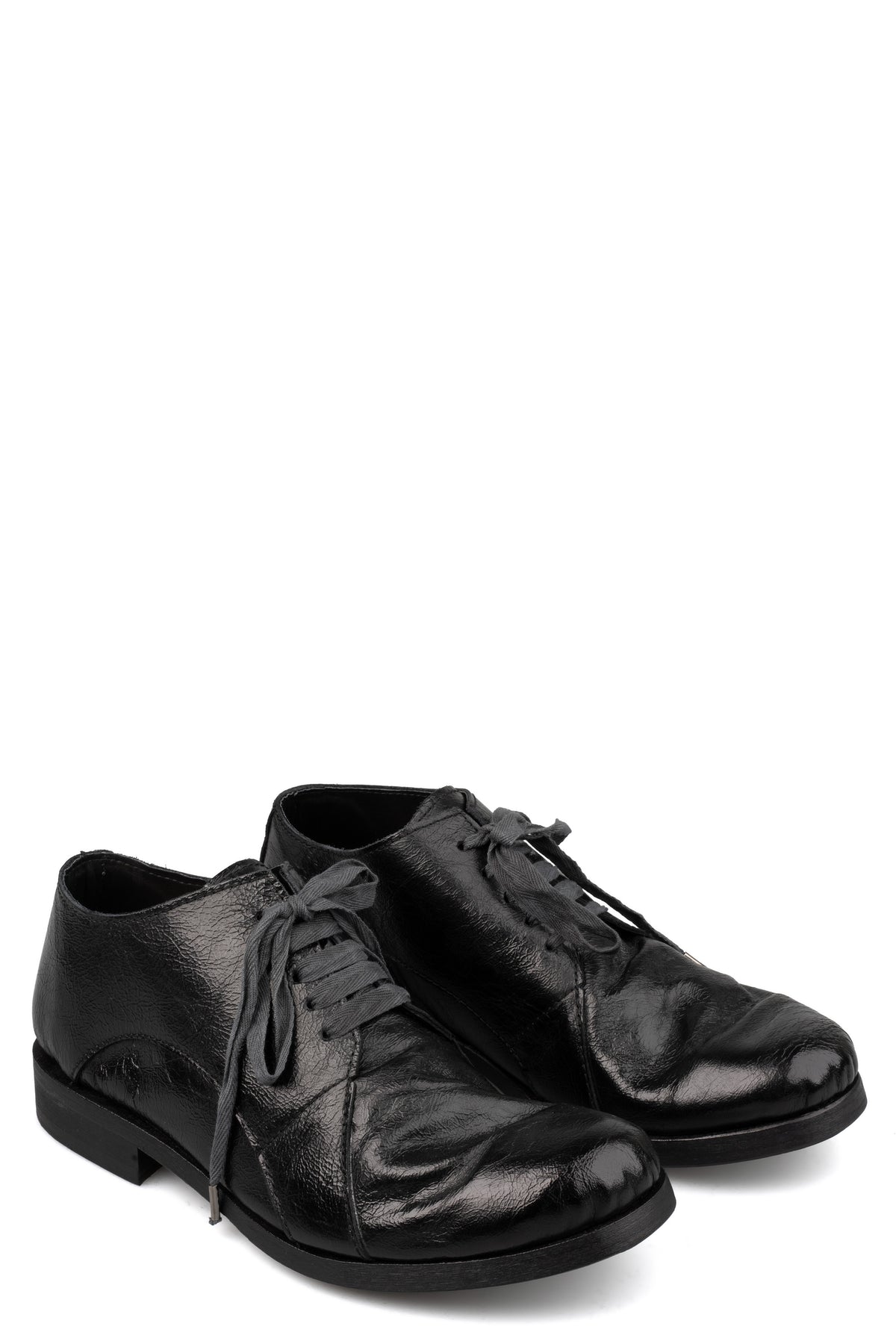 Wrinkled calfskin derbies