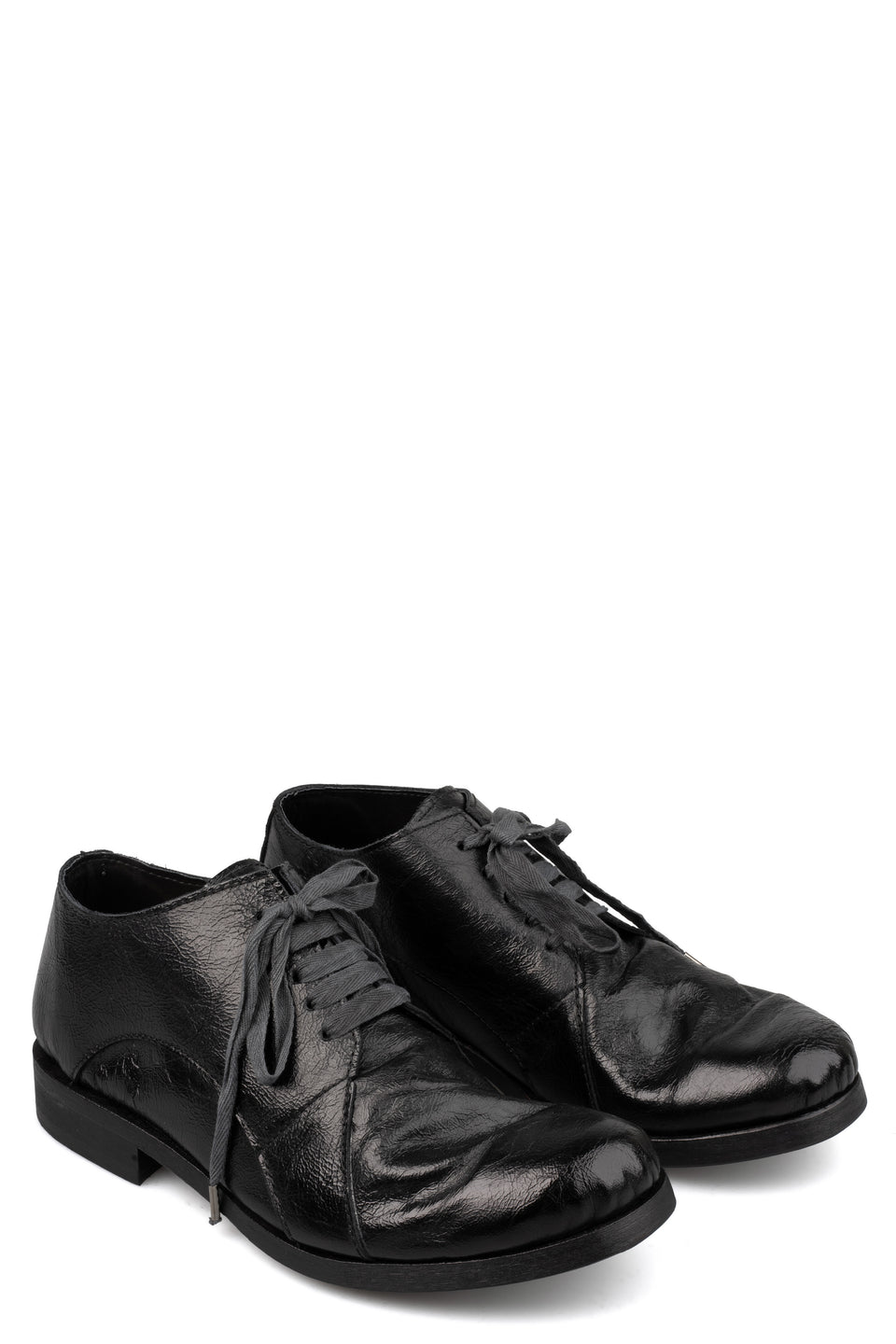 Wrinkled calfskin derbies
