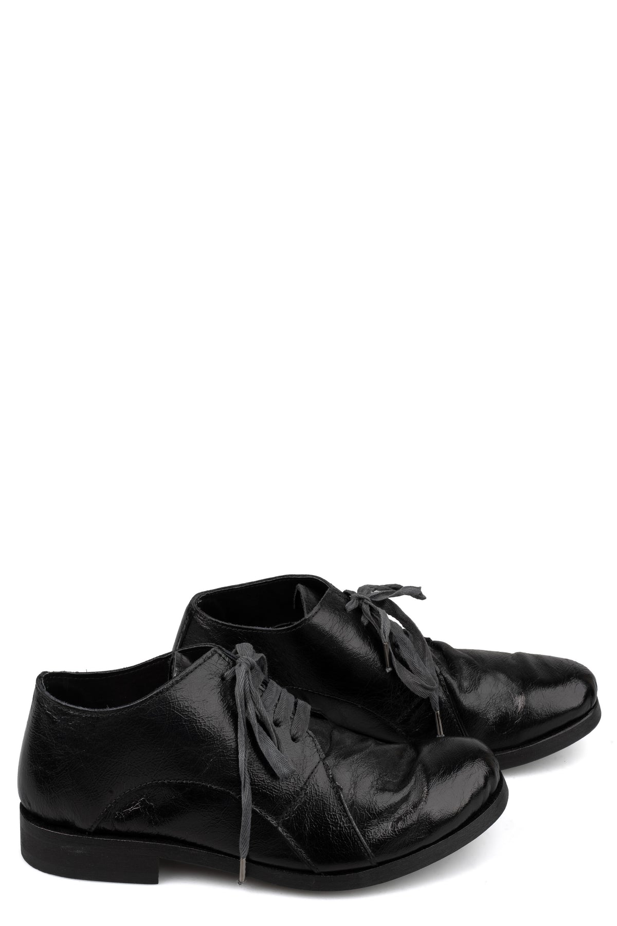 Wrinkled calfskin derbies