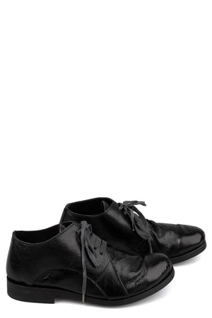 Wrinkled calfskin derbies