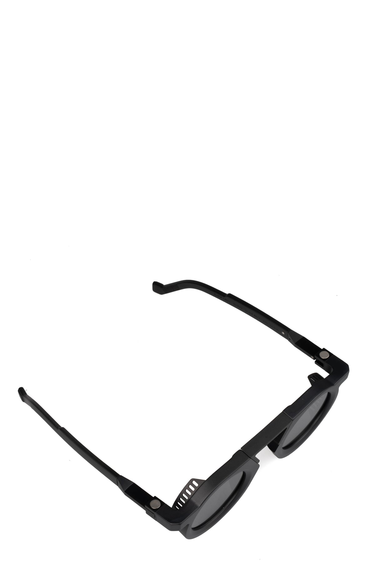 BL0063 Round Sunglasses, Black
