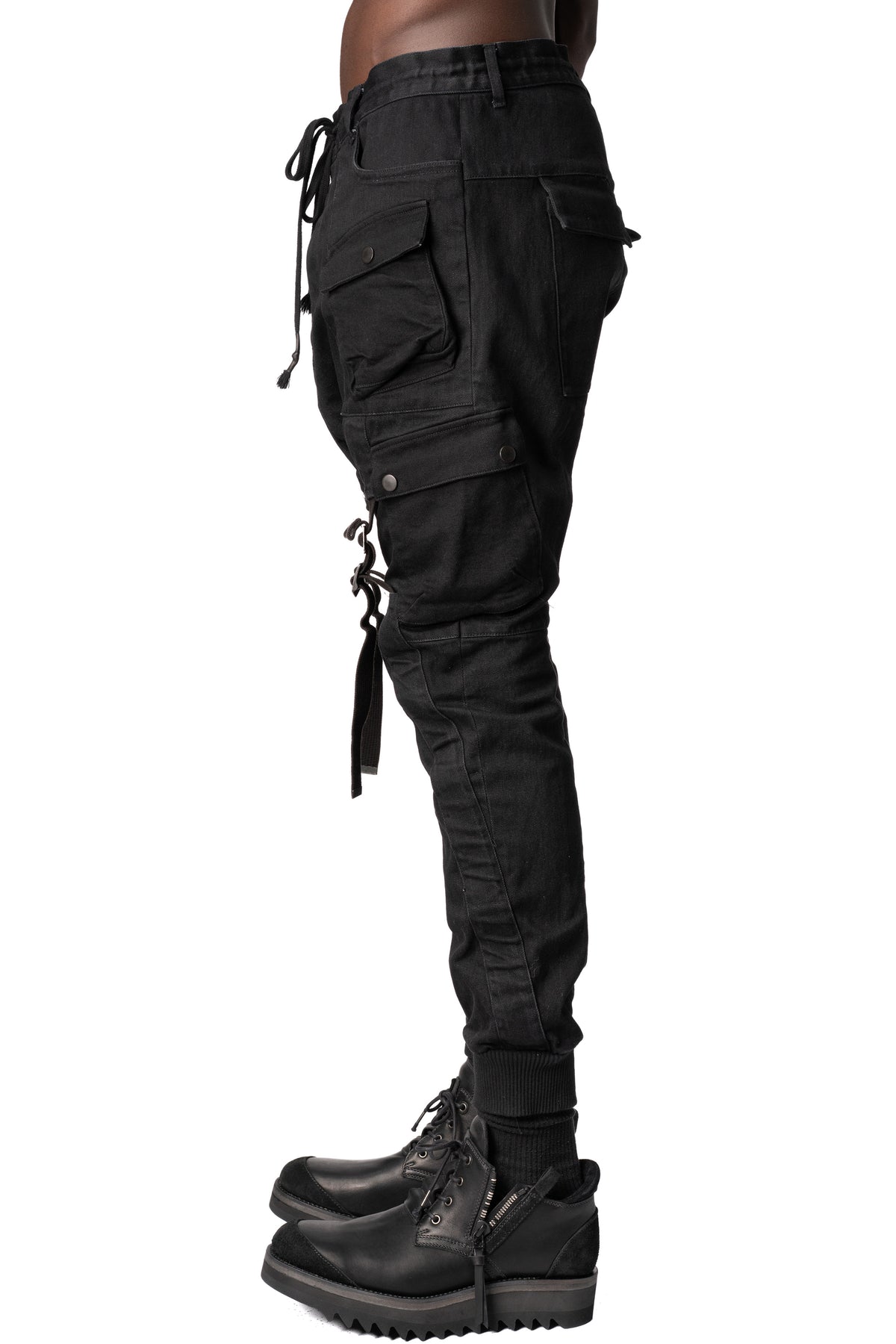 Adjustable belt stretch denim cargo jogger trousers, Black