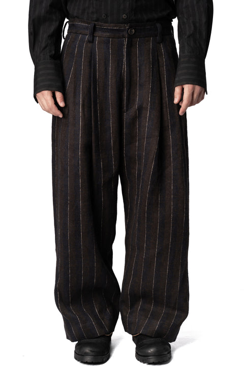 Pleated wide-leg pinstripe trousers