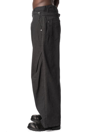 Overlocked Loose Buckleback Trousers, Black