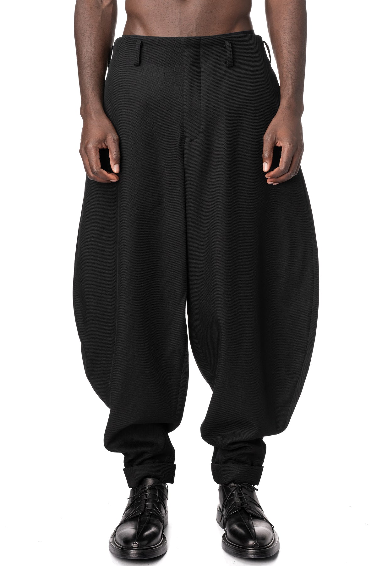Curved leg pleated wool pants, Black