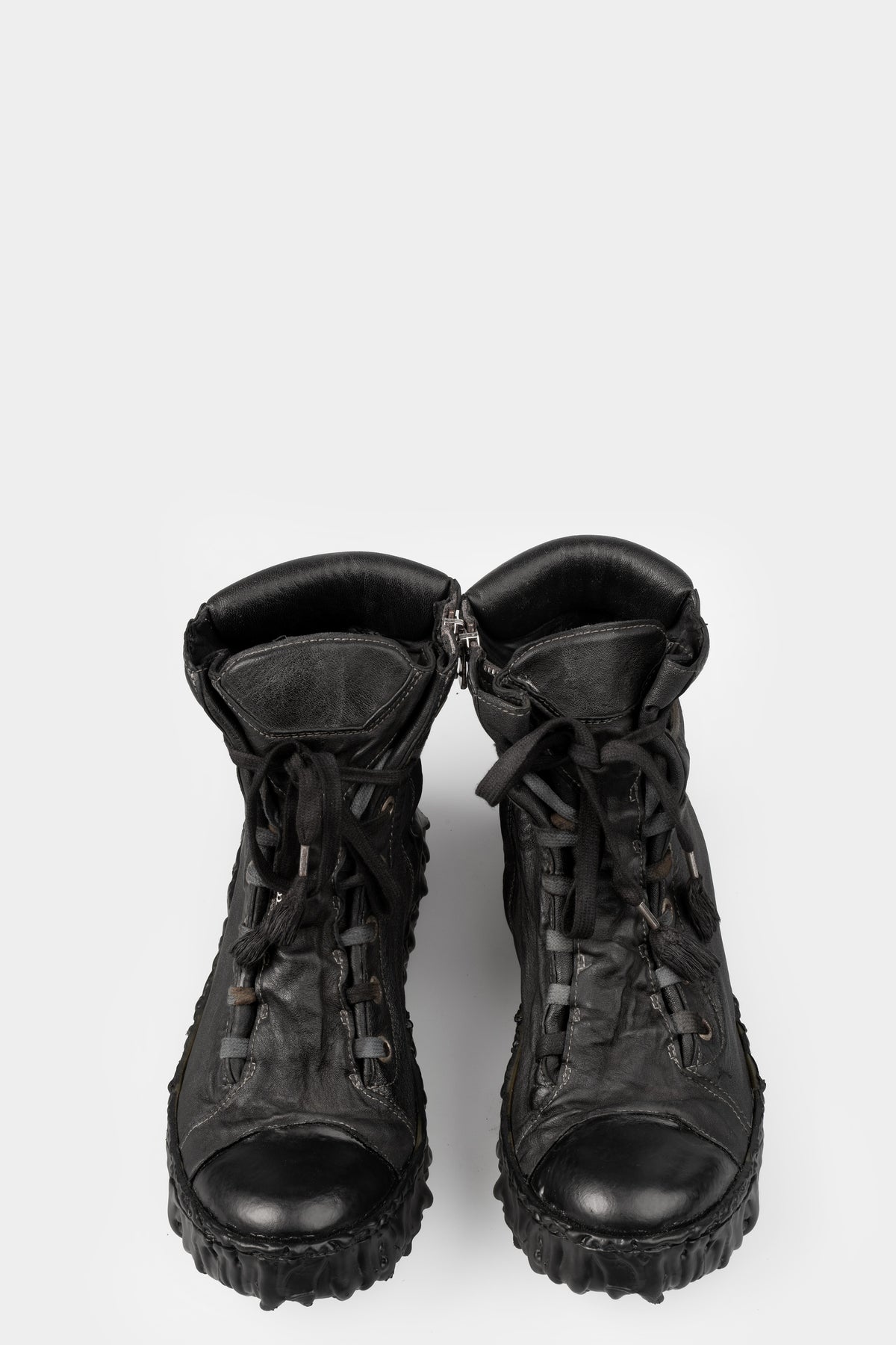 Culture Of Brave | High top drip sole laced sneakers, Black MELM1W MELT CLASH WRAP